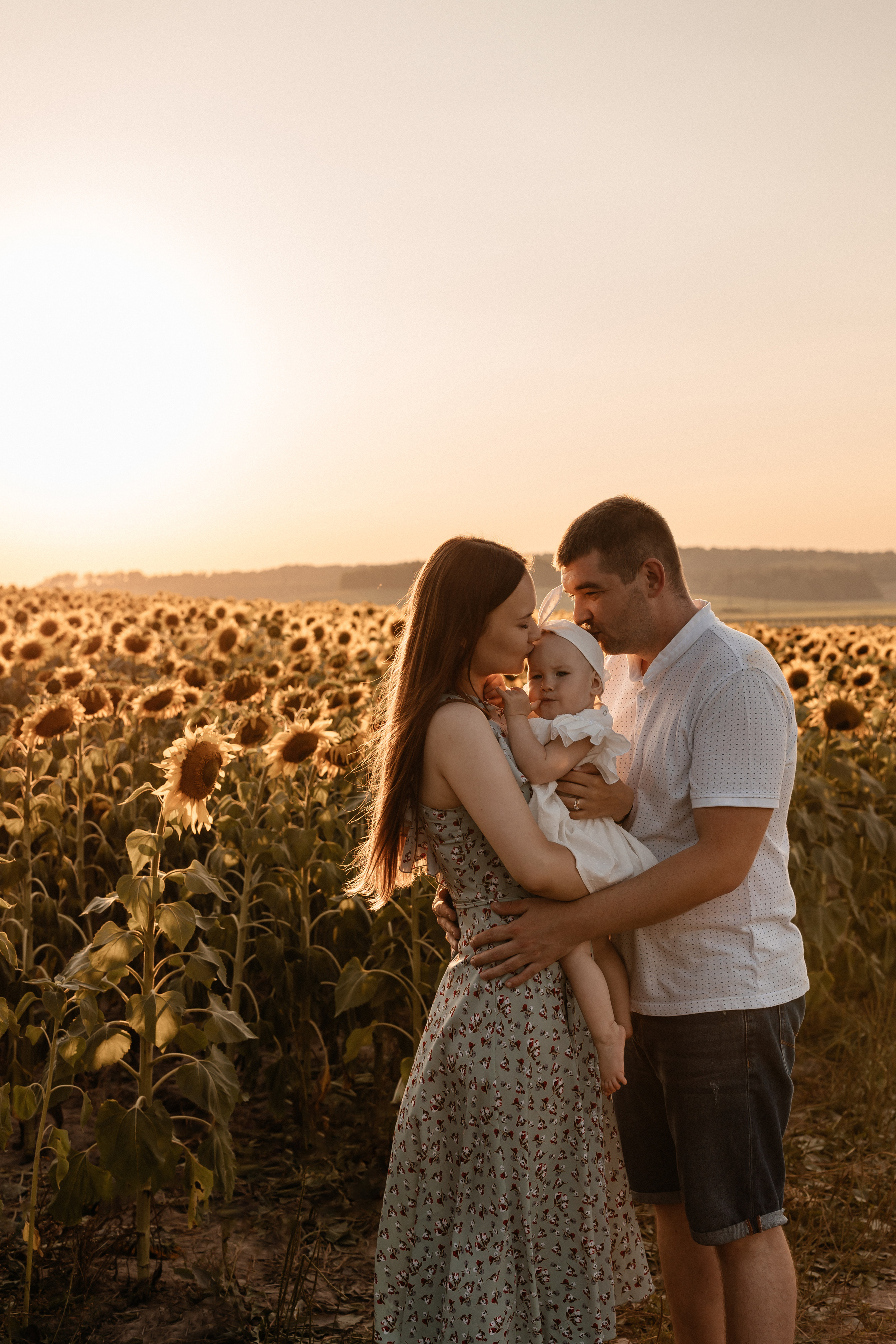 Наталья, Артем и Ксюша. Семейный фотограф Минск Усова Ольга