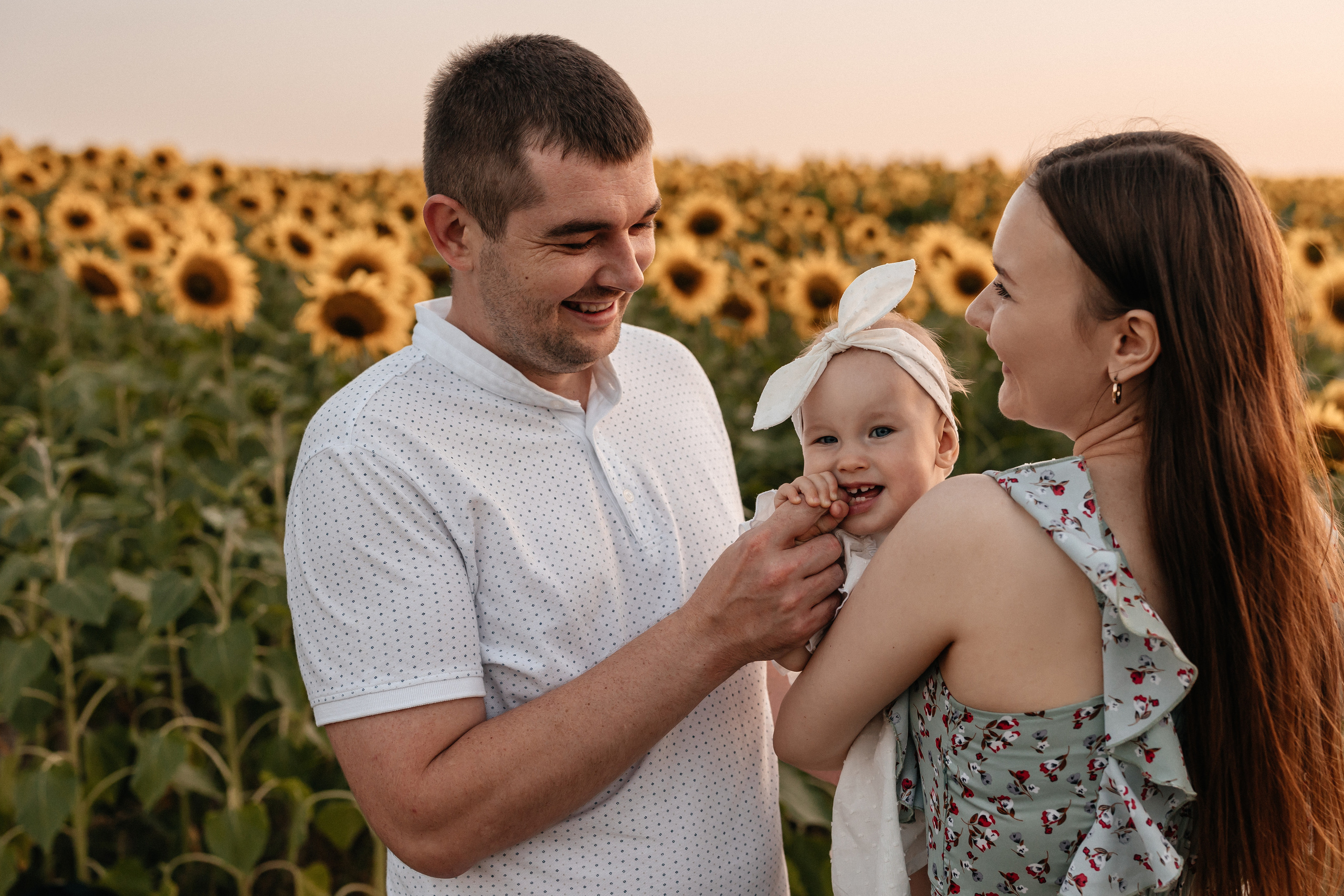 Наталья, Артем и Ксюша. Семейный фотограф Минск Усова Ольга