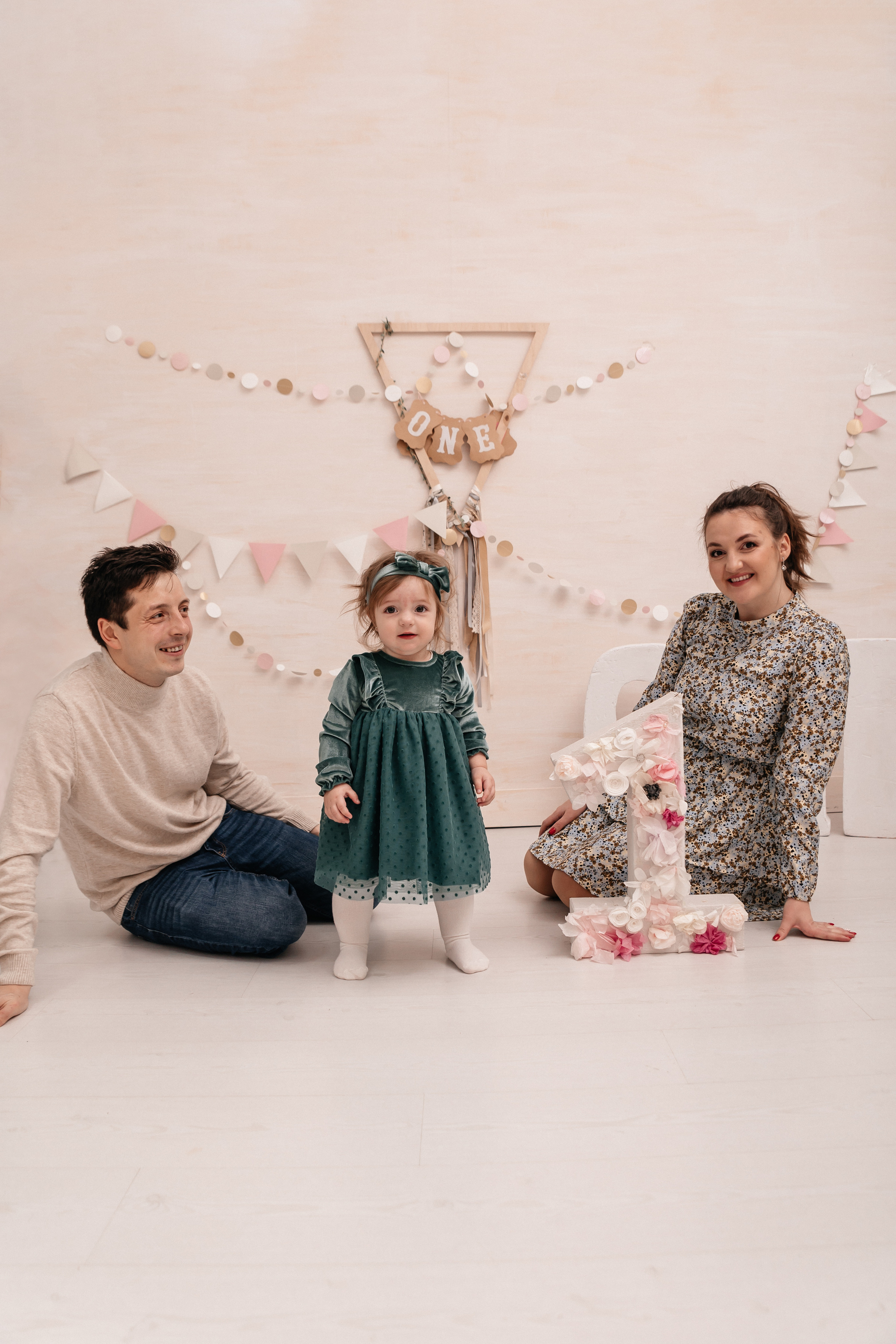 Элла, Андрей и Белла. Семейный фотограф Минск Усова Ольга