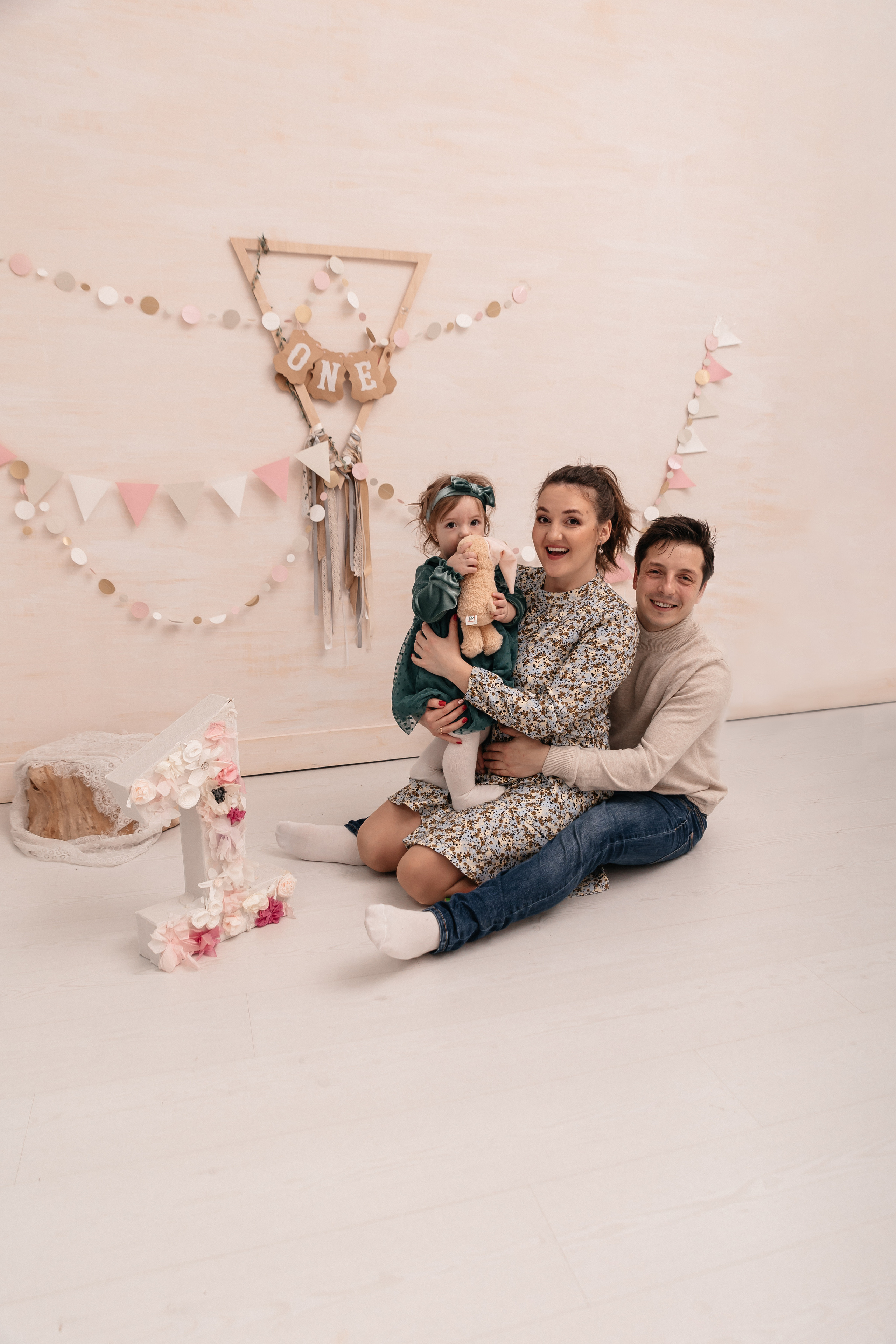 Элла, Андрей и Белла. Семейный фотограф Минск Усова Ольга