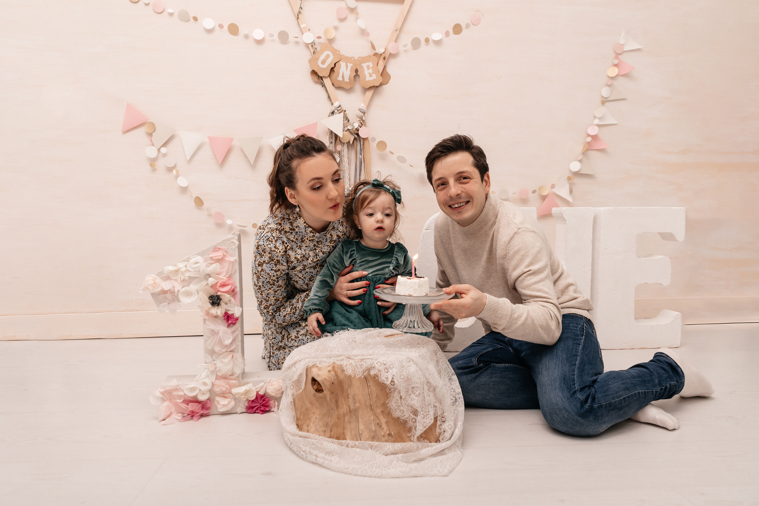 Элла, Андрей и Белла. Семейный фотограф Минск Усова Ольга