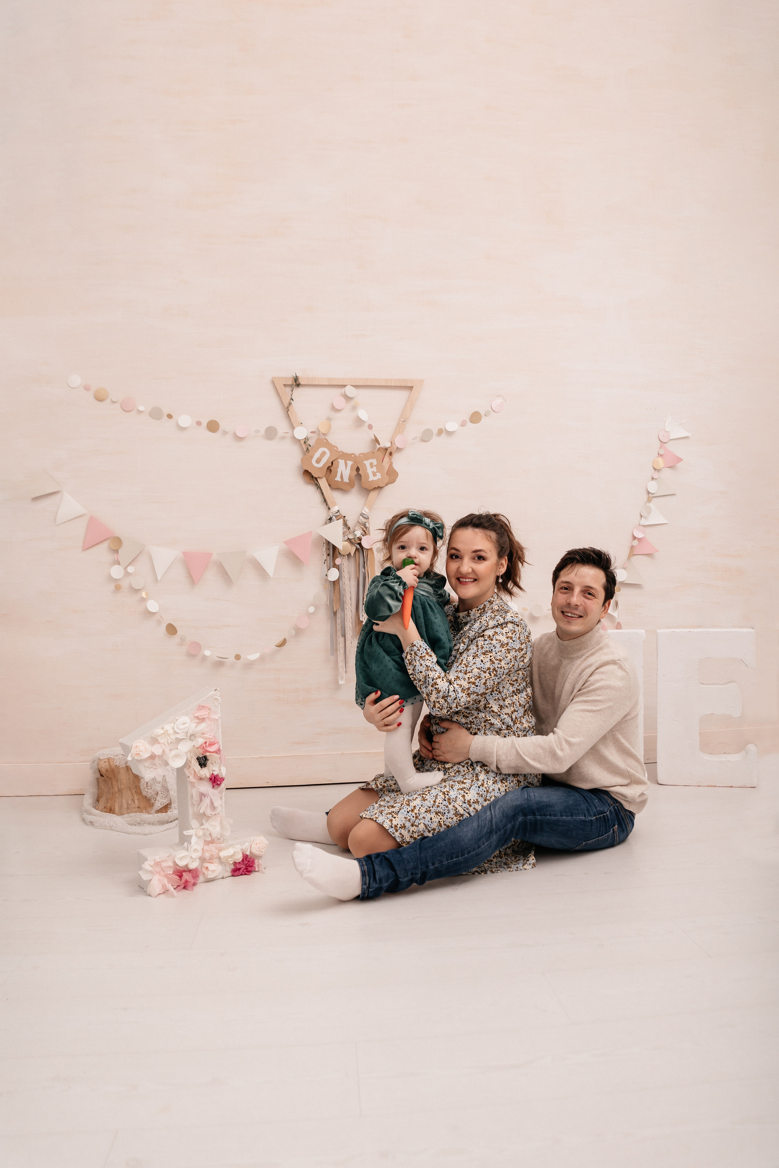 Элла, Андрей и Белла. Семейный фотограф Минск Усова Ольга