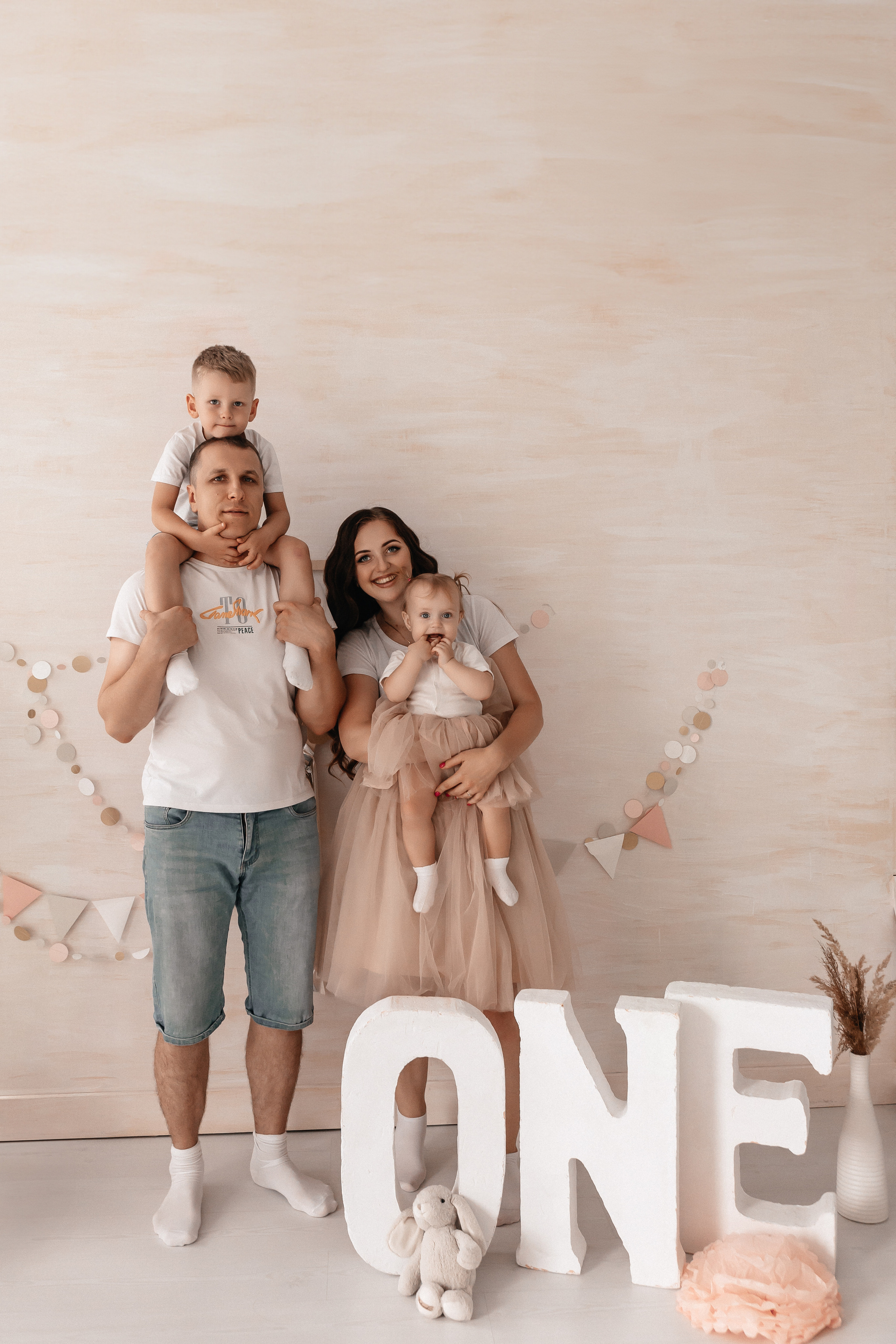 Анна, Дмитрий, Максим и Кира. Семейный фотограф Минск Усова Ольга