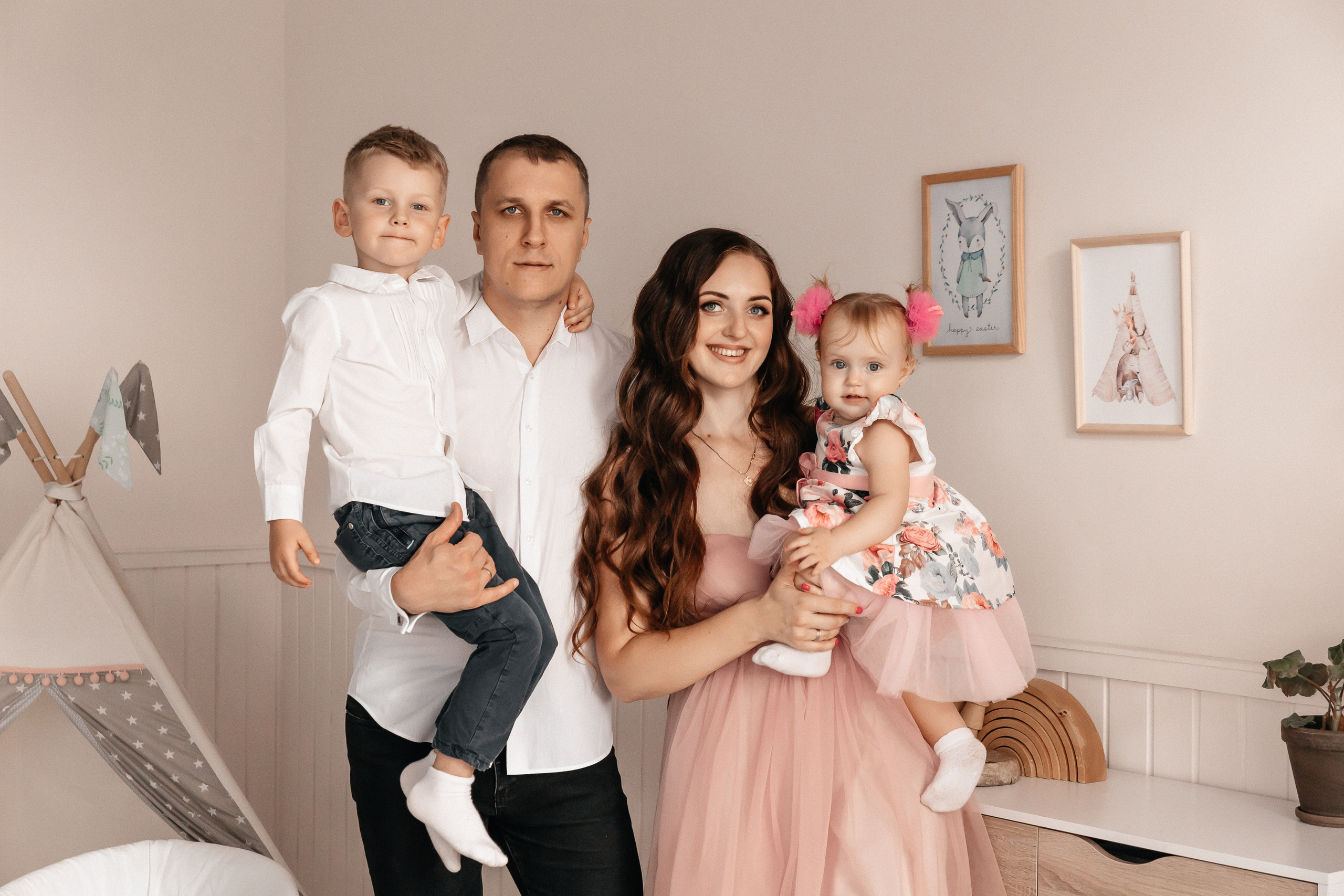 Анна, Дмитрий, Максим и Кира. Семейный фотограф Минск Усова Ольга