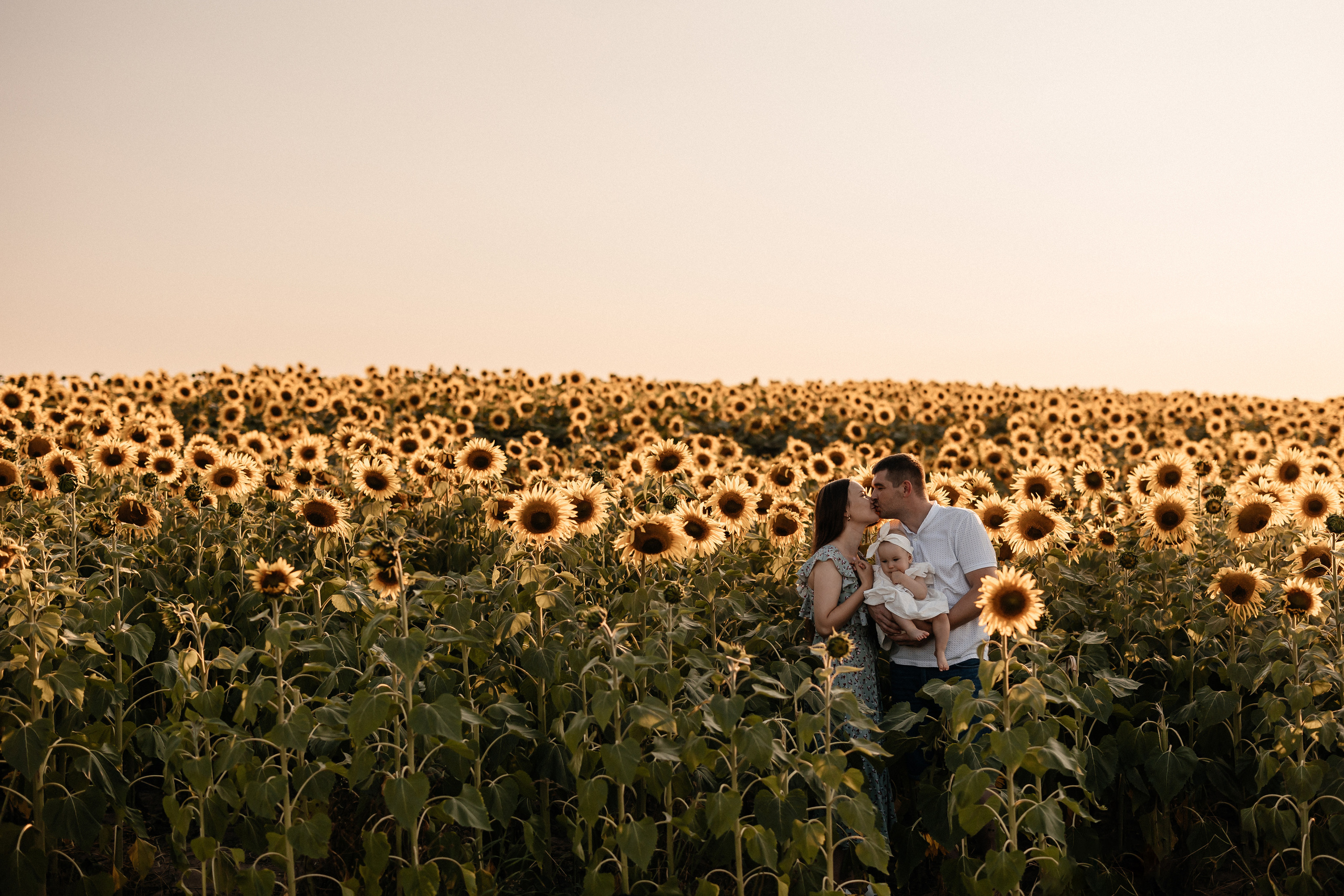 Наталья, Артем и Ксюша. Семейный фотограф Минск Усова Ольга