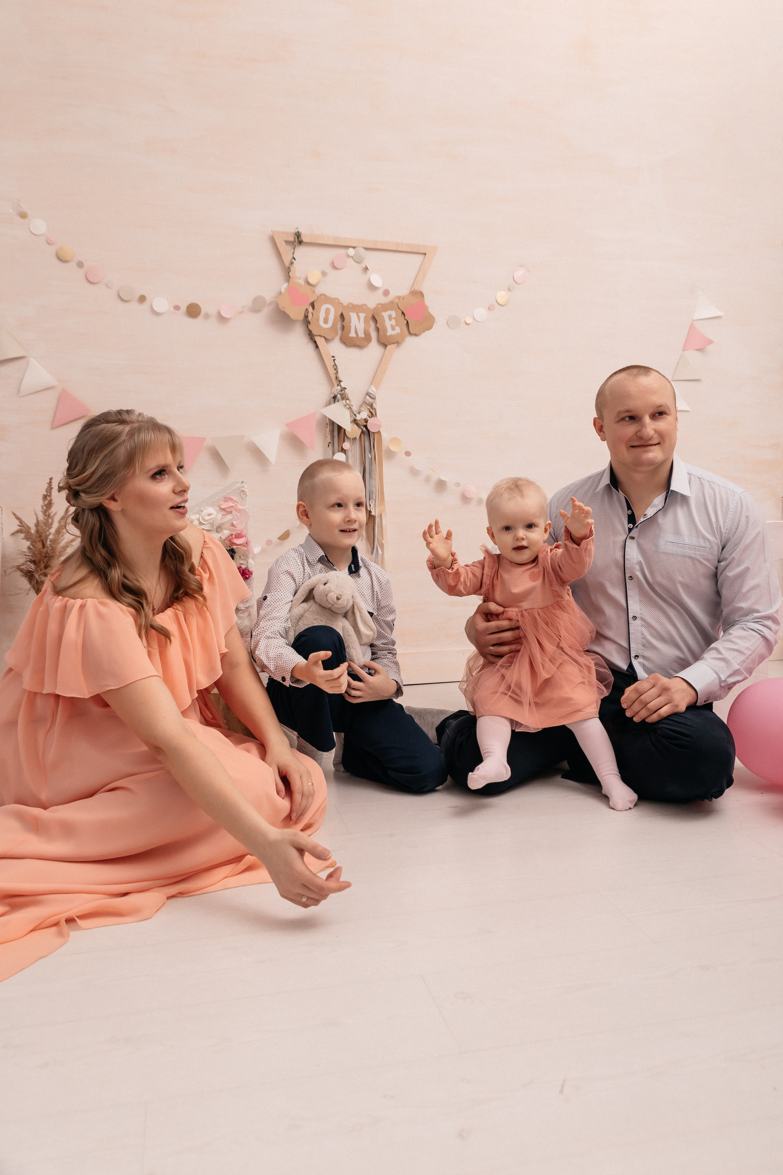 Ксюша, Андрей, Алиса и Паша. Семейный фотограф Минск Усова Ольга