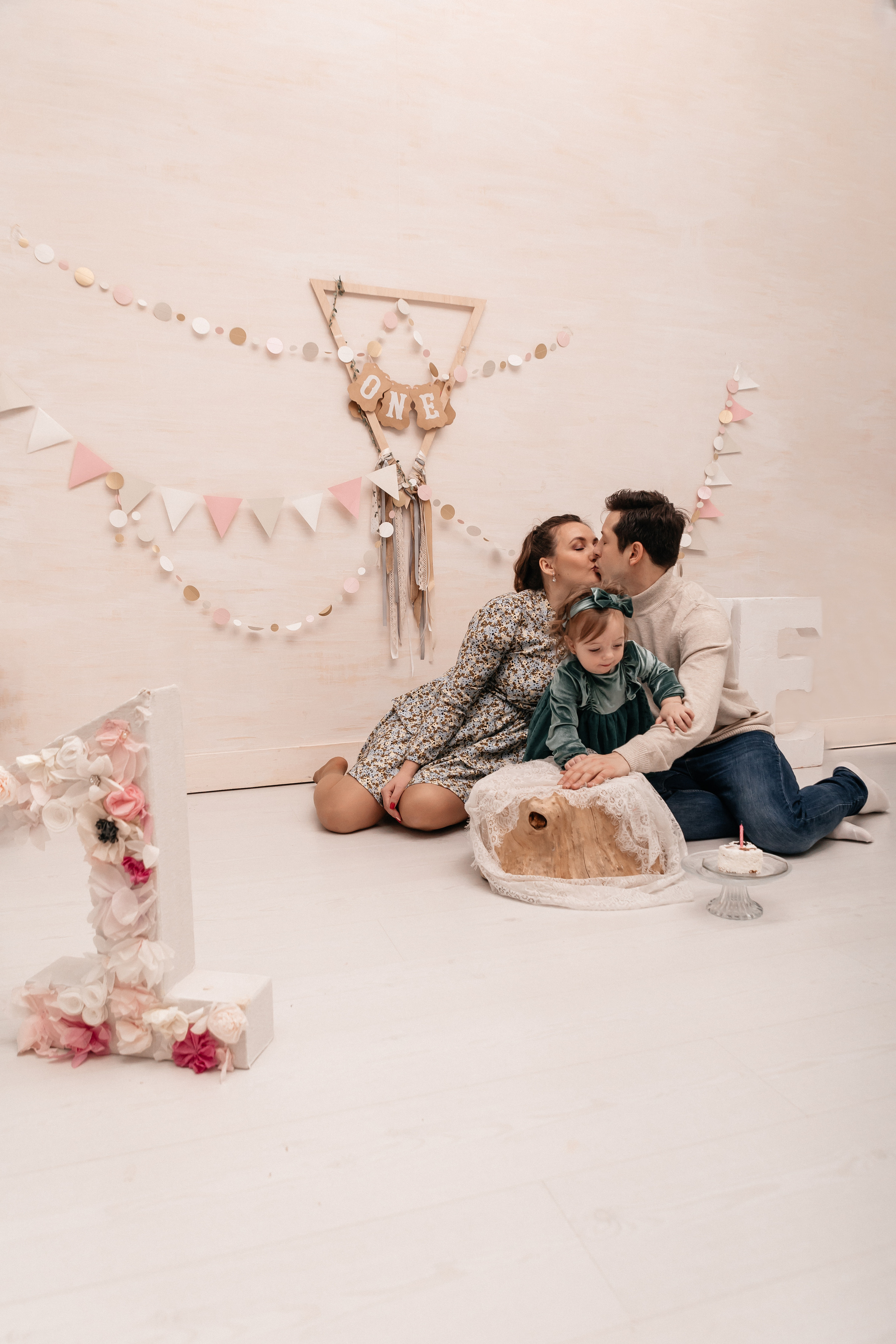 Элла, Андрей и Белла. Семейный фотограф Минск Усова Ольга