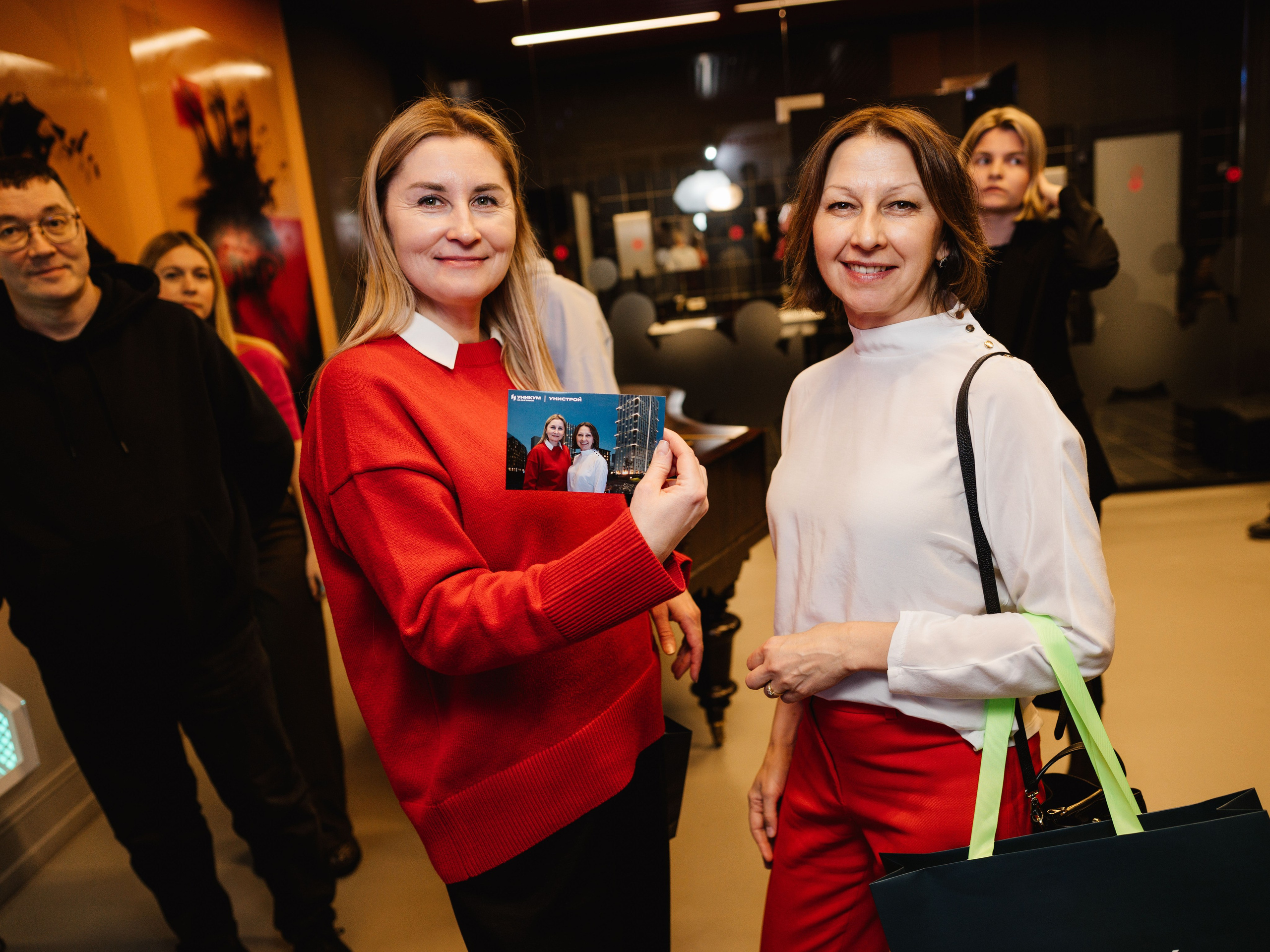 Старт продаж Уникум на Энгельса. Фотограф Алексей Шрайбик