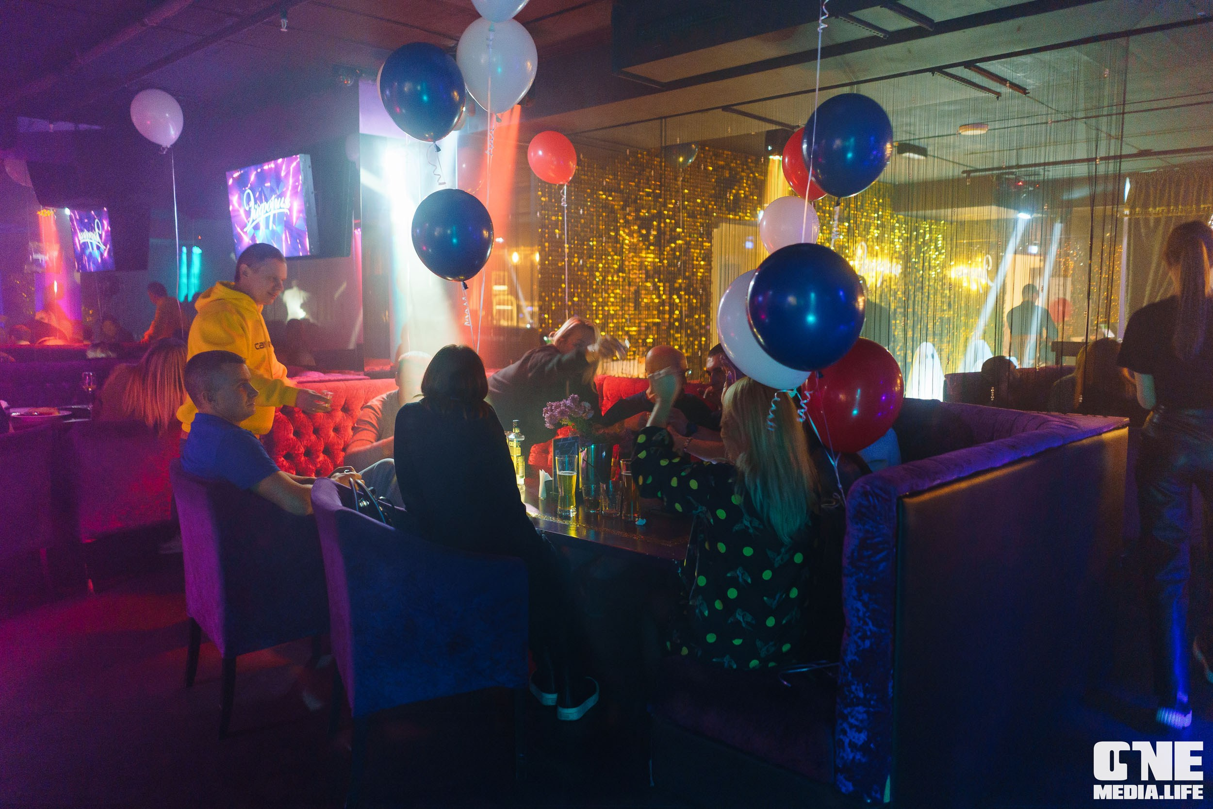 Фоторепортаж из караоке-клуба Эйфория. One Media Life: фоторепортажи, фотоотчеты с мероприятий и заведений