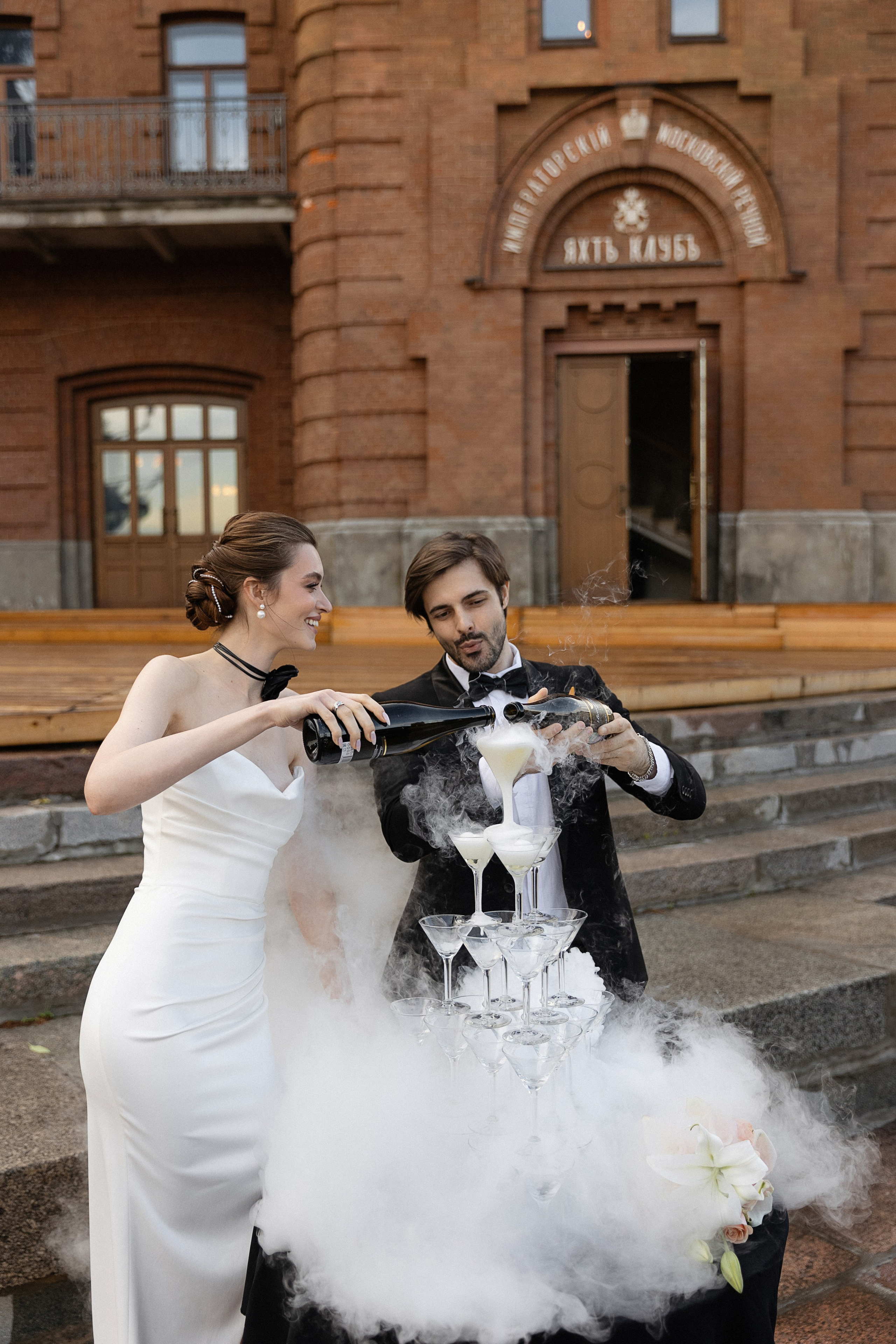Брызги шампанского. Свадебный фотограф в Москве Полина Лелетко