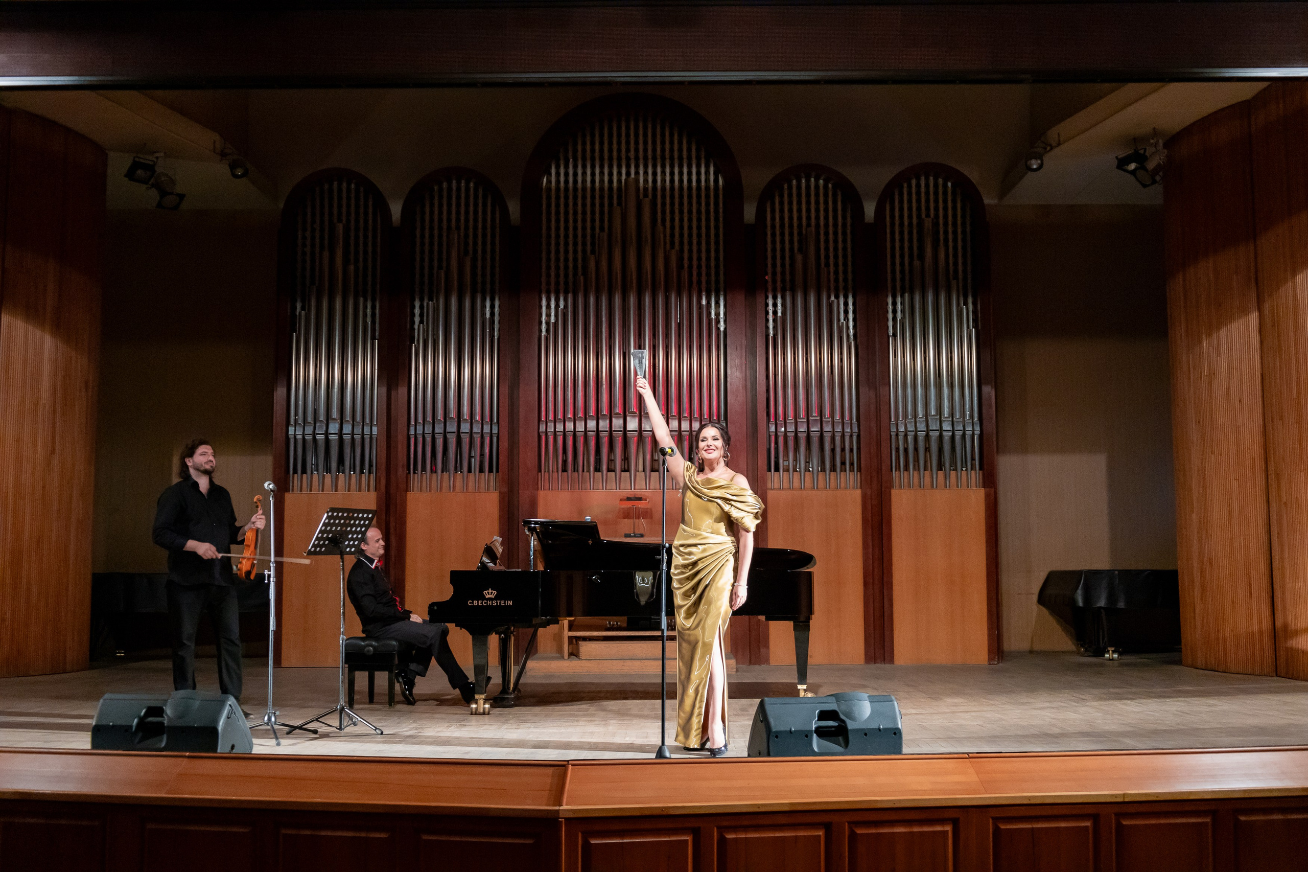 Оксана Фёдорова оперетта. Семейный и Свадебный фотограф в Сочи