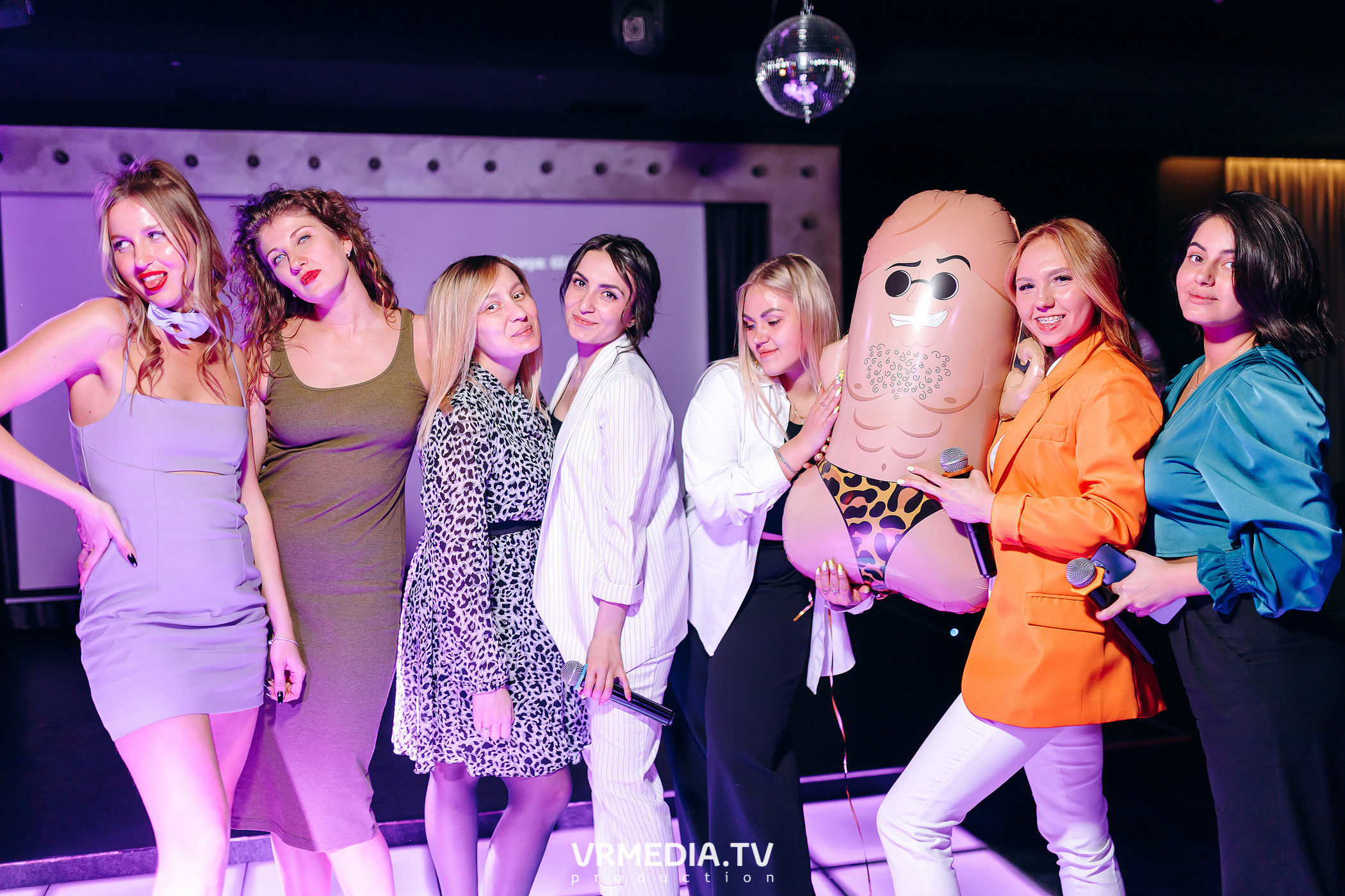 Колесо Фортуны в караоке-баре «Volna»