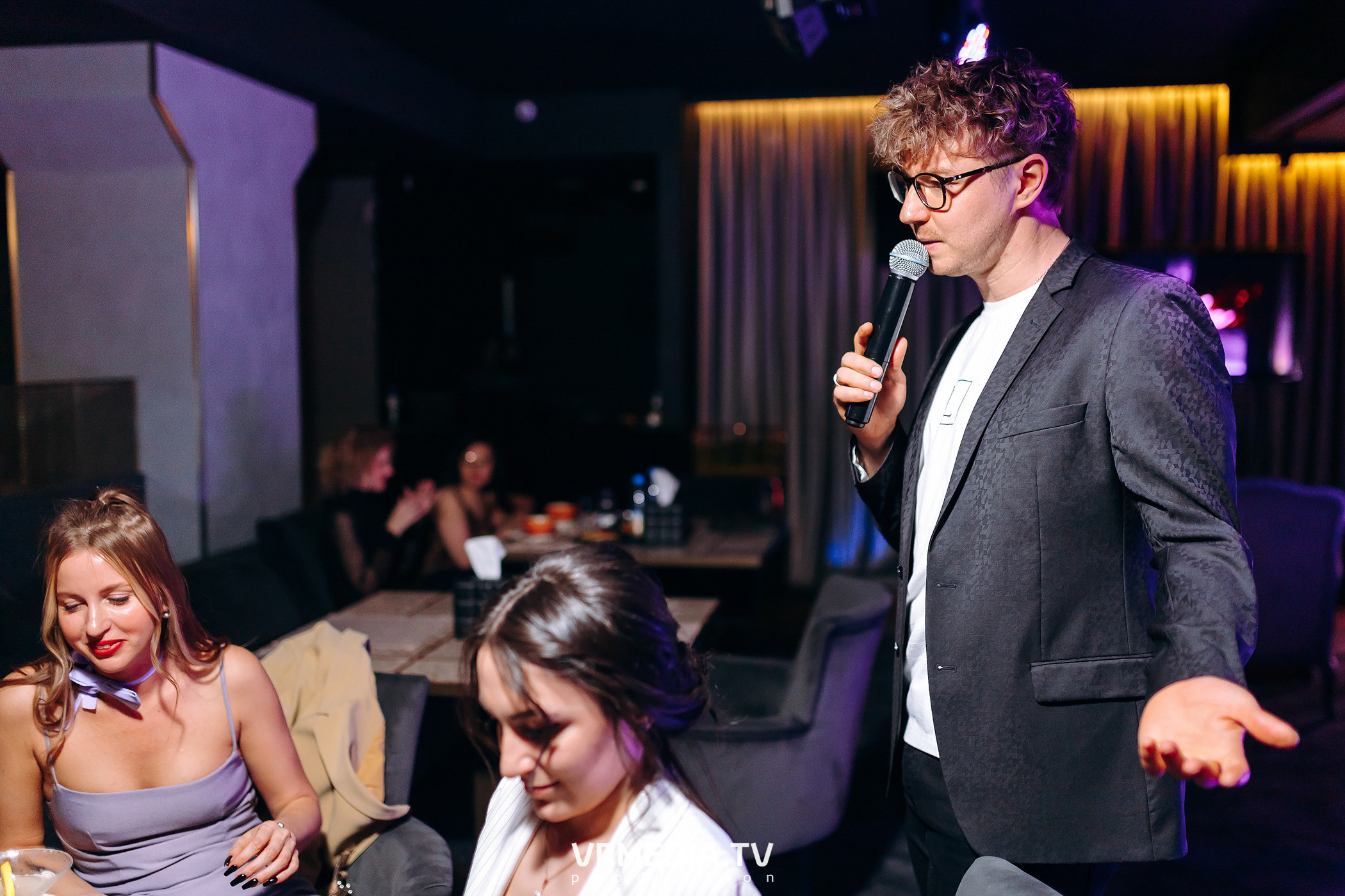 Колесо Фортуны в караоке-баре «Volna»