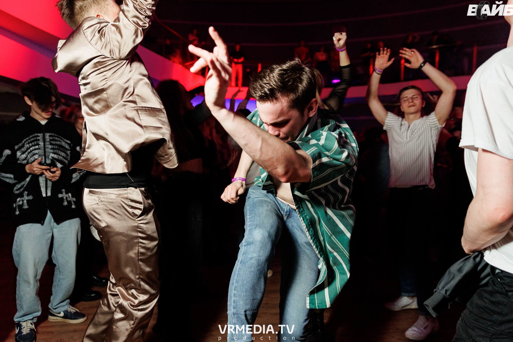 Молодость простит