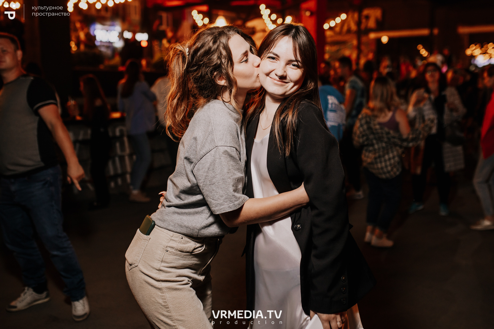 11 Friends of Chao в культурном пространстве «Редакция»