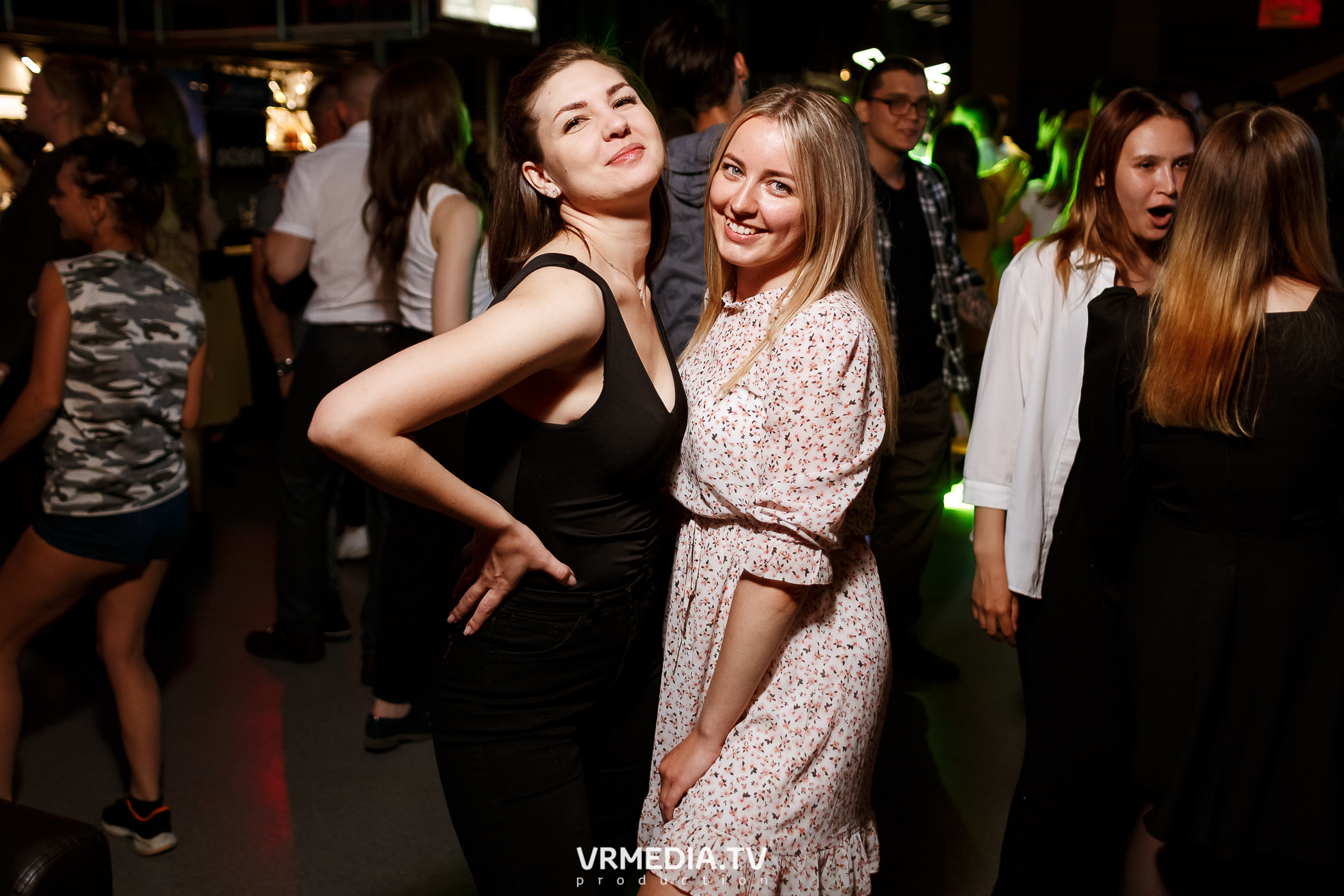 Выходные в баре «DOSKI»