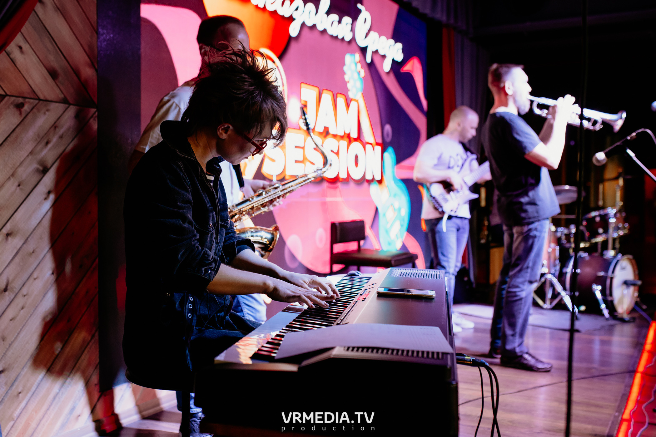 Джазовая среда. Jam session