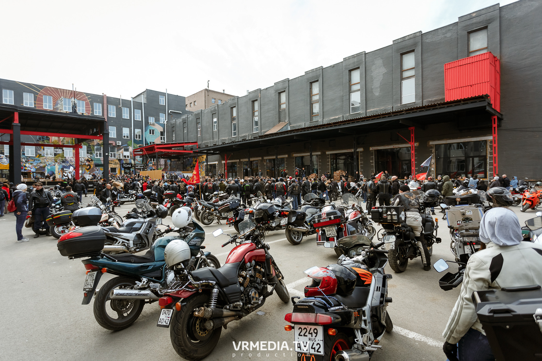 Открытие кемеровского мотосезона в культурном пространстве «Редакция»