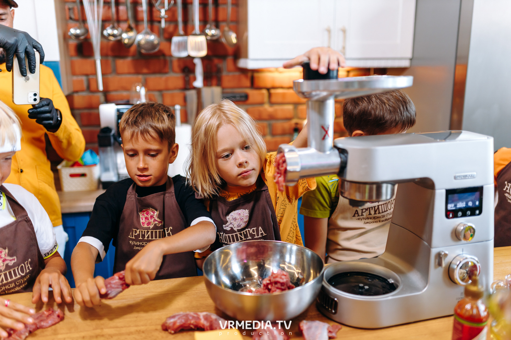 День рождения Артура Калайджяна в кулинарной студии «Артишок»