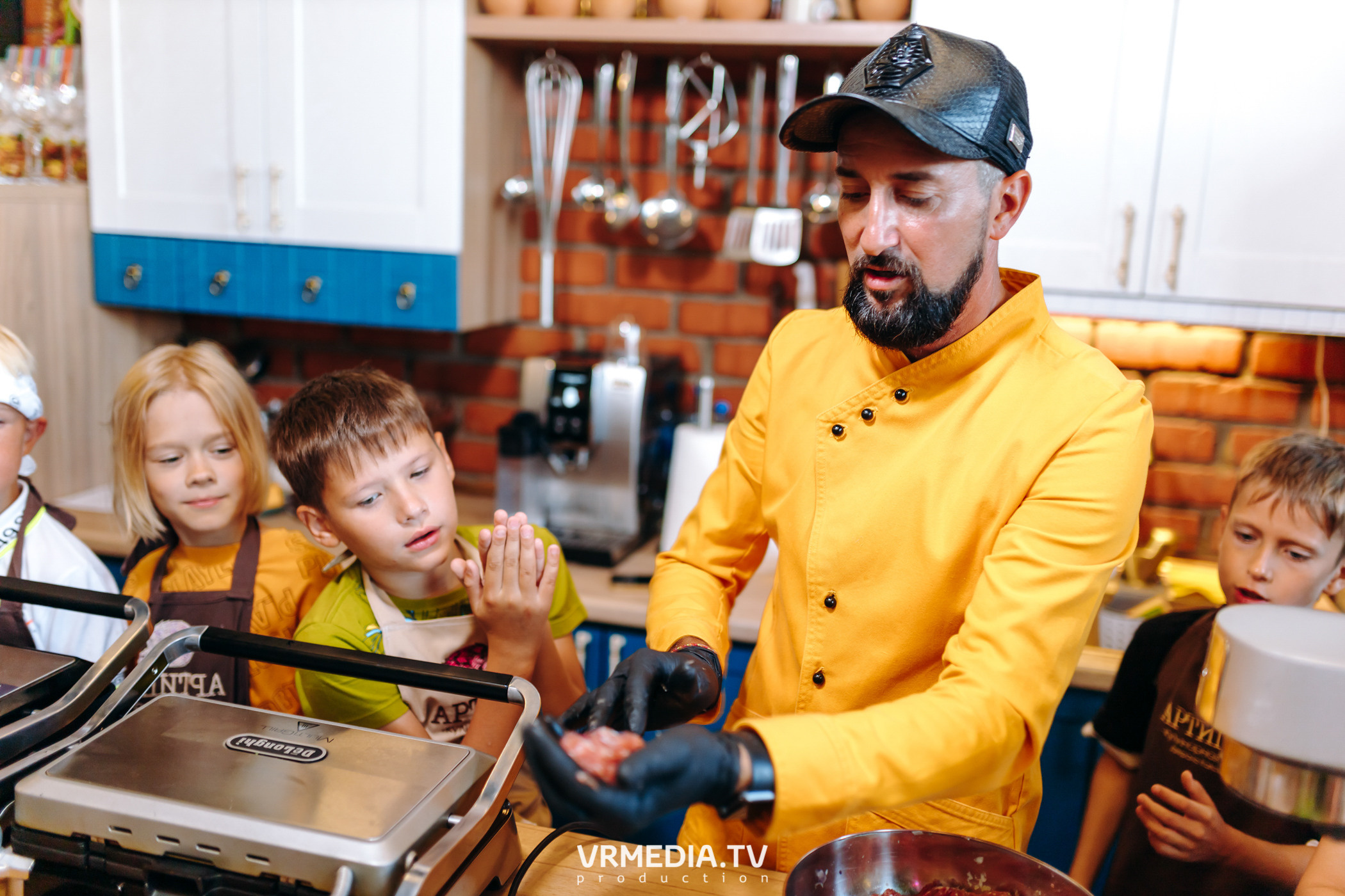 День рождения Артура Калайджяна в кулинарной студии «Артишок»