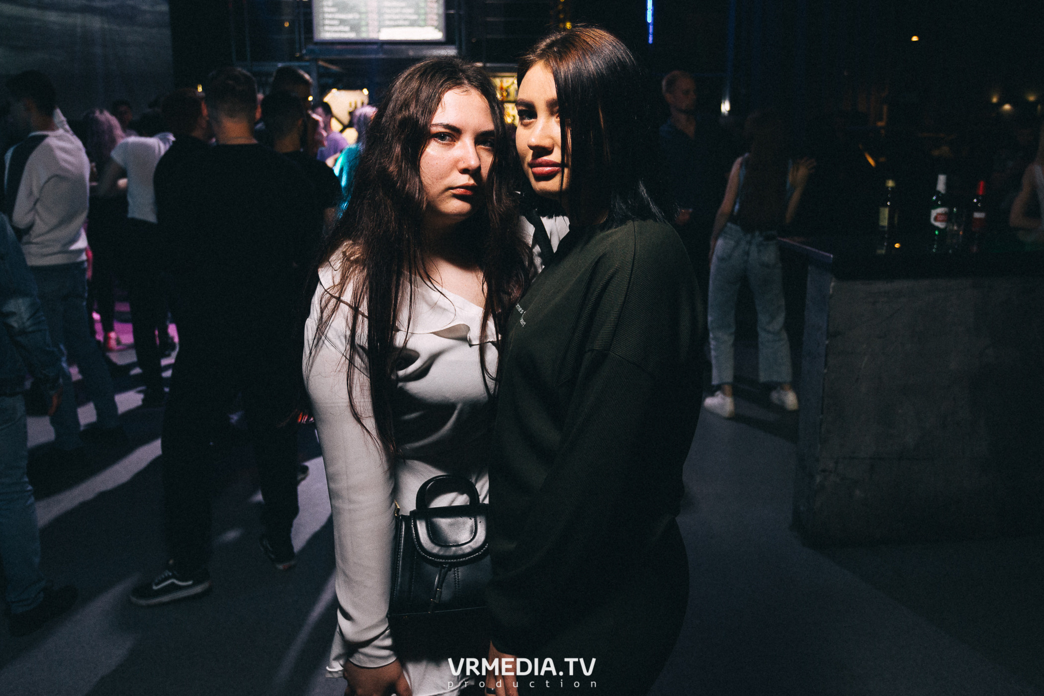 На чилле в баре «DOSKI»