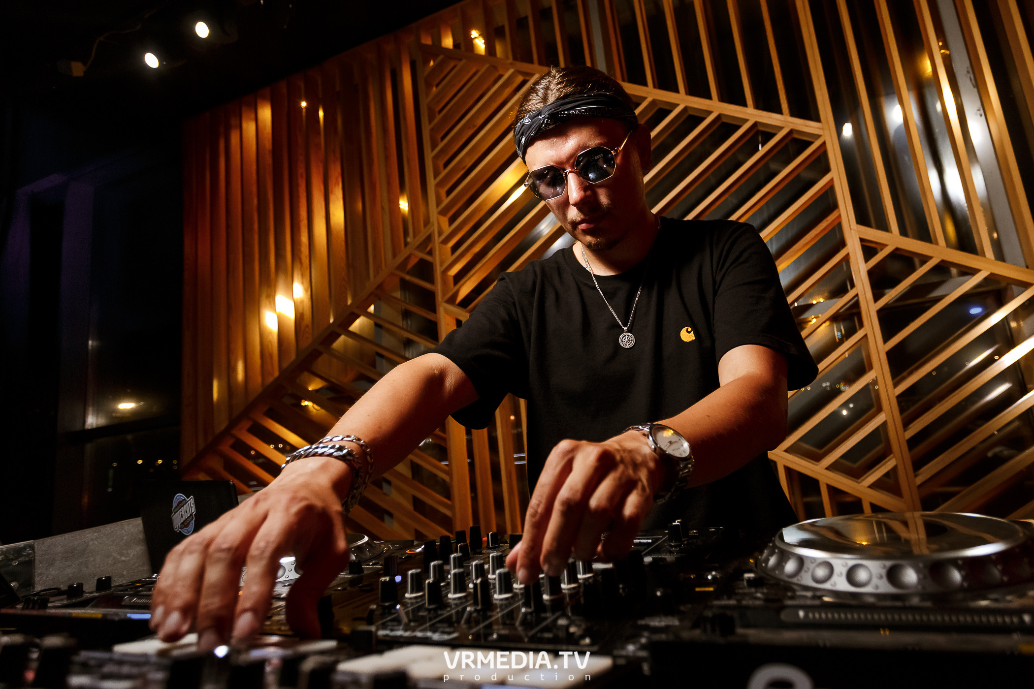 Выходные в баре «DOSKI»