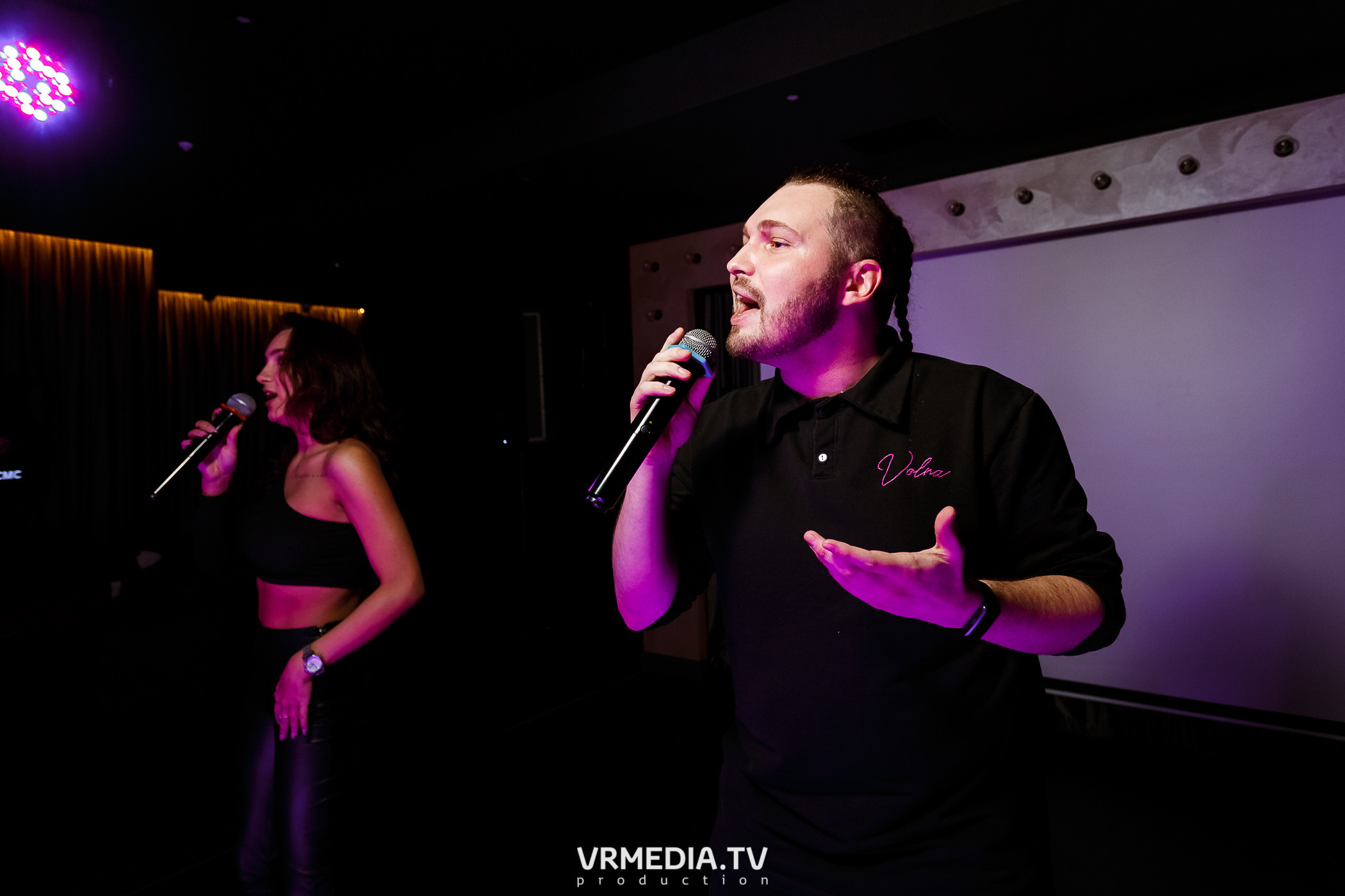Золотая пятница в караоке-баре «Volna»