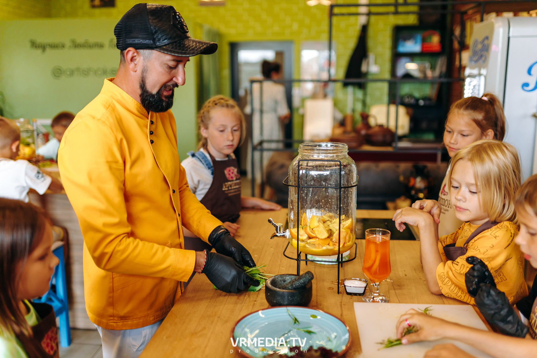 День рождения Артура Калайджяна в кулинарной студии «Артишок»