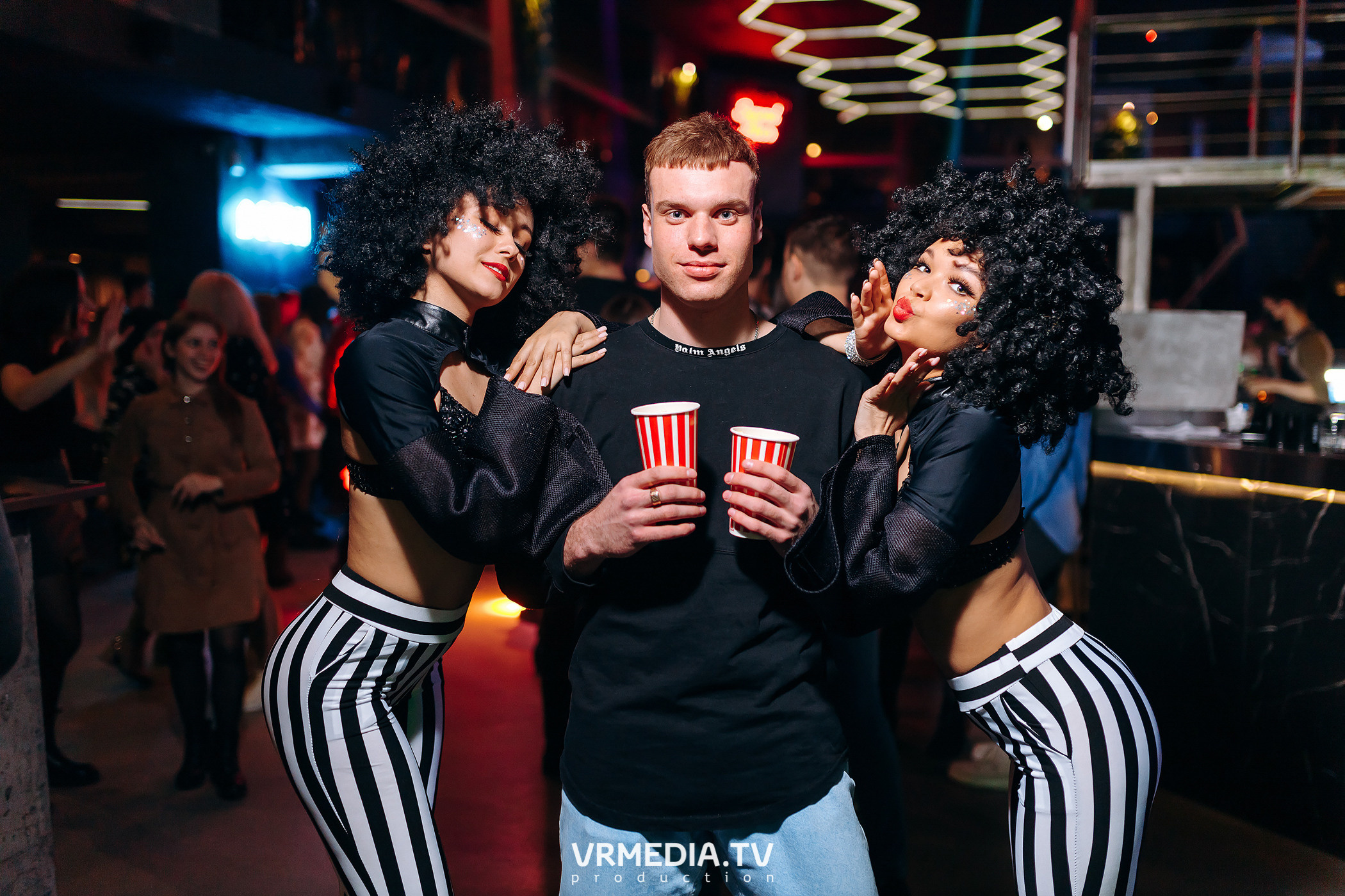 Выходные в баре «DOSKI»