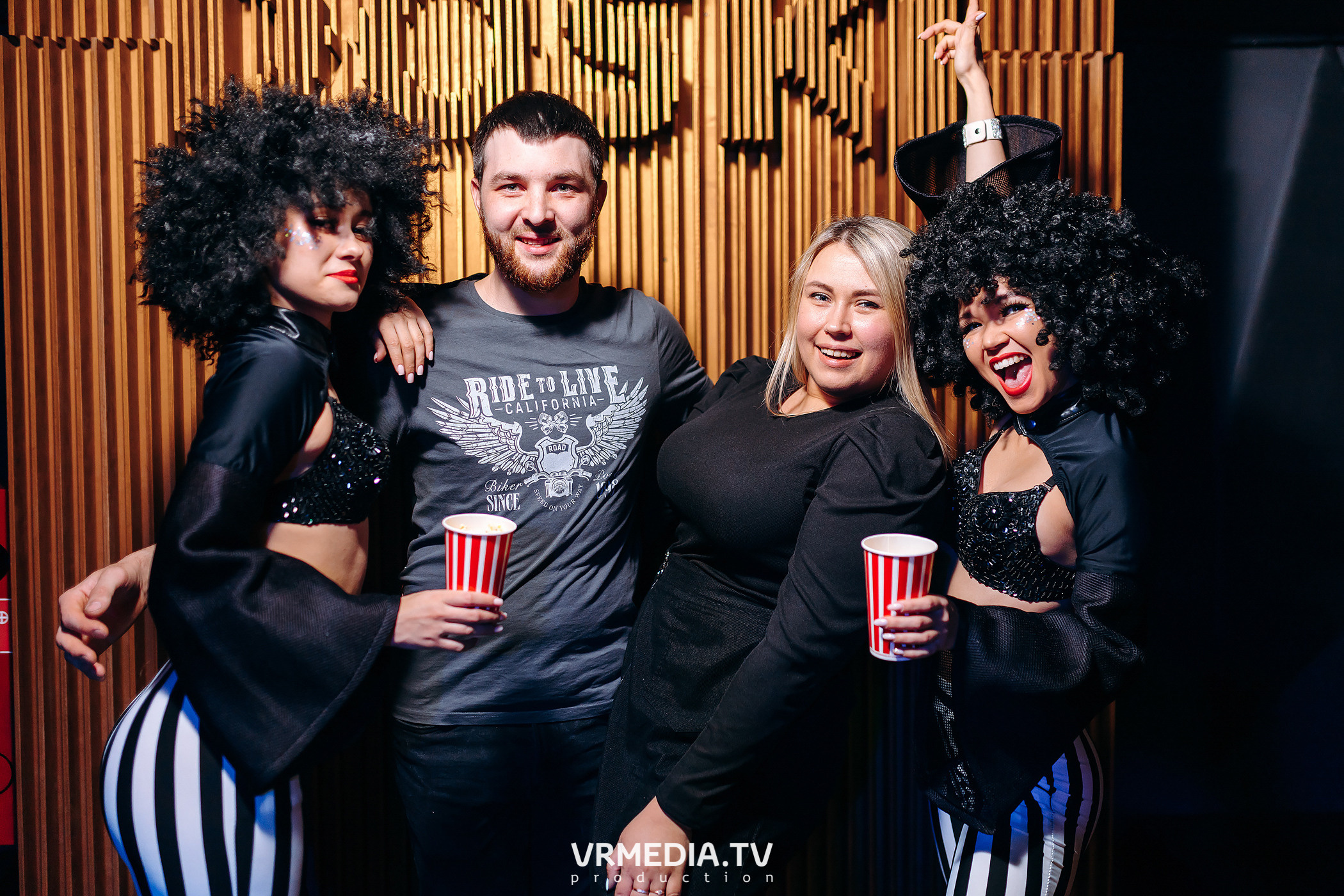 Выходные в баре «DOSKI»