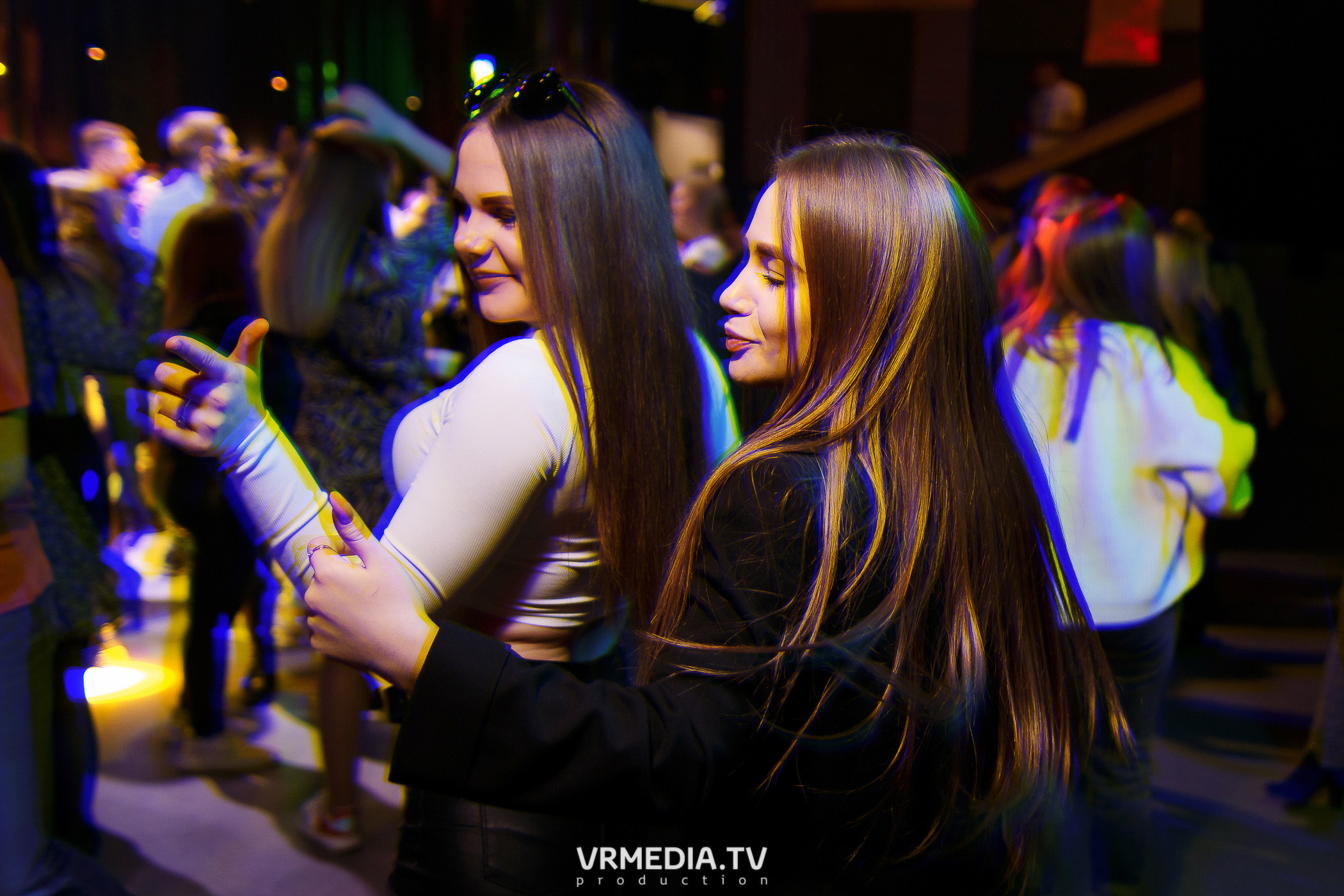 Выходные в баре «DOSKI»