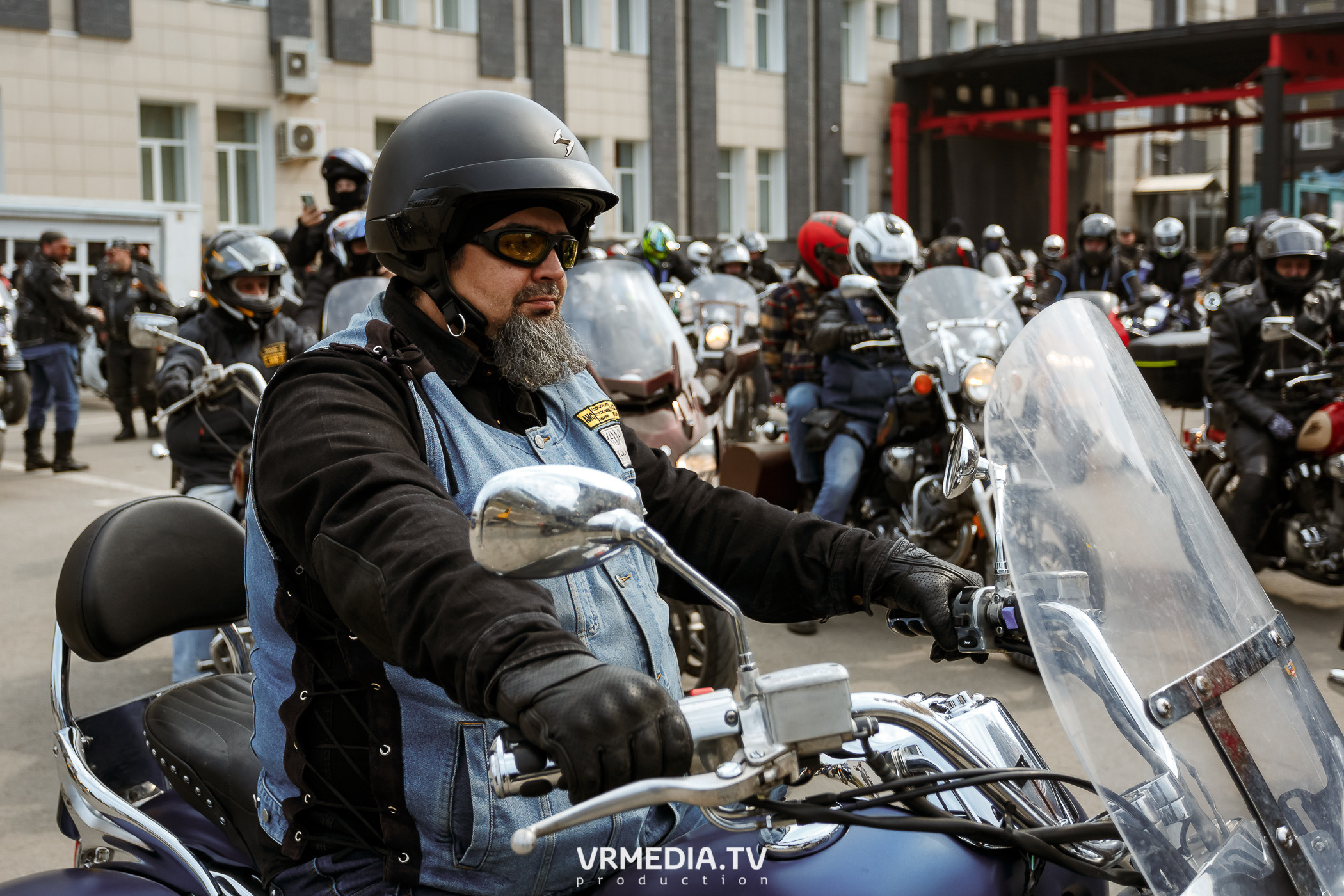 Открытие кемеровского мотосезона в культурном пространстве «Редакция»