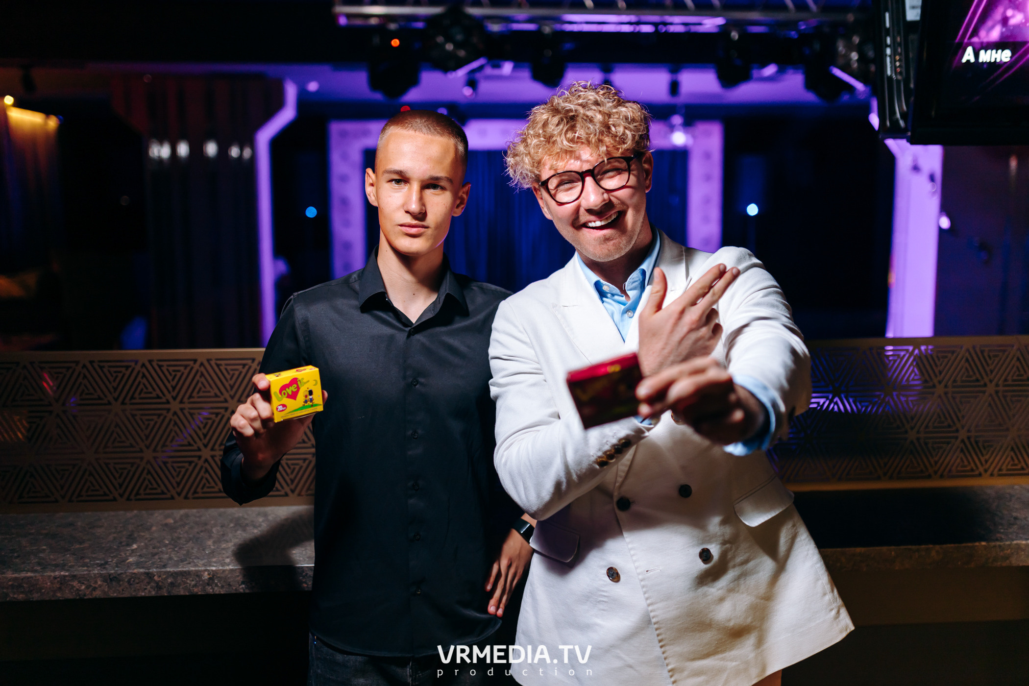 Love is… в караоке-баре «Volna»