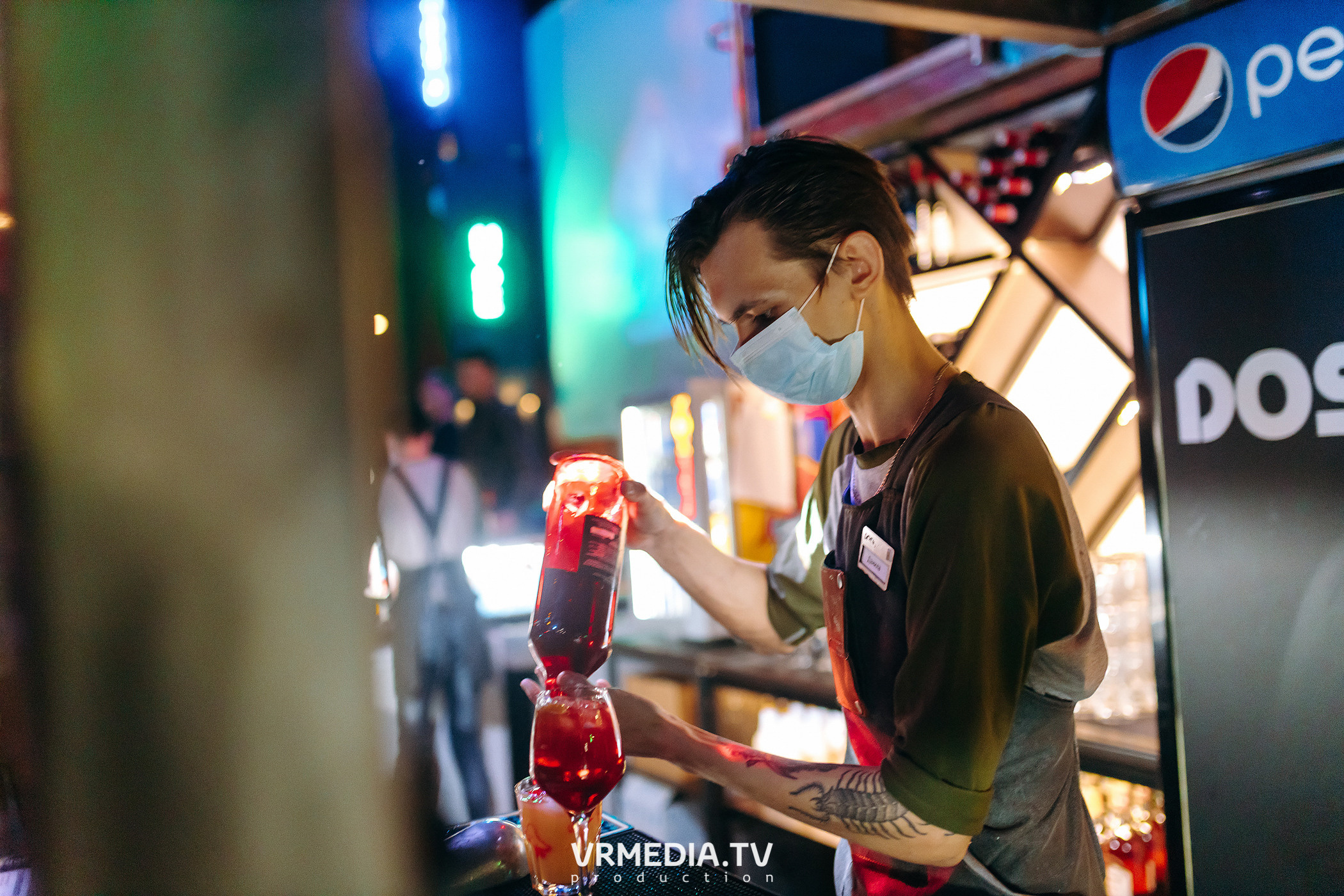 Выходные в баре «DOSKI»