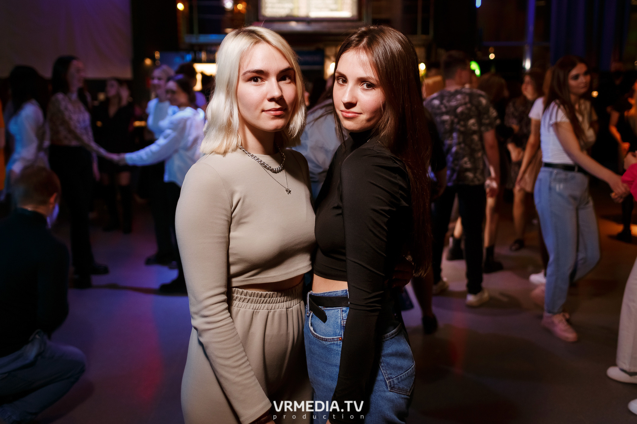 Выходные в баре «DOSKI»