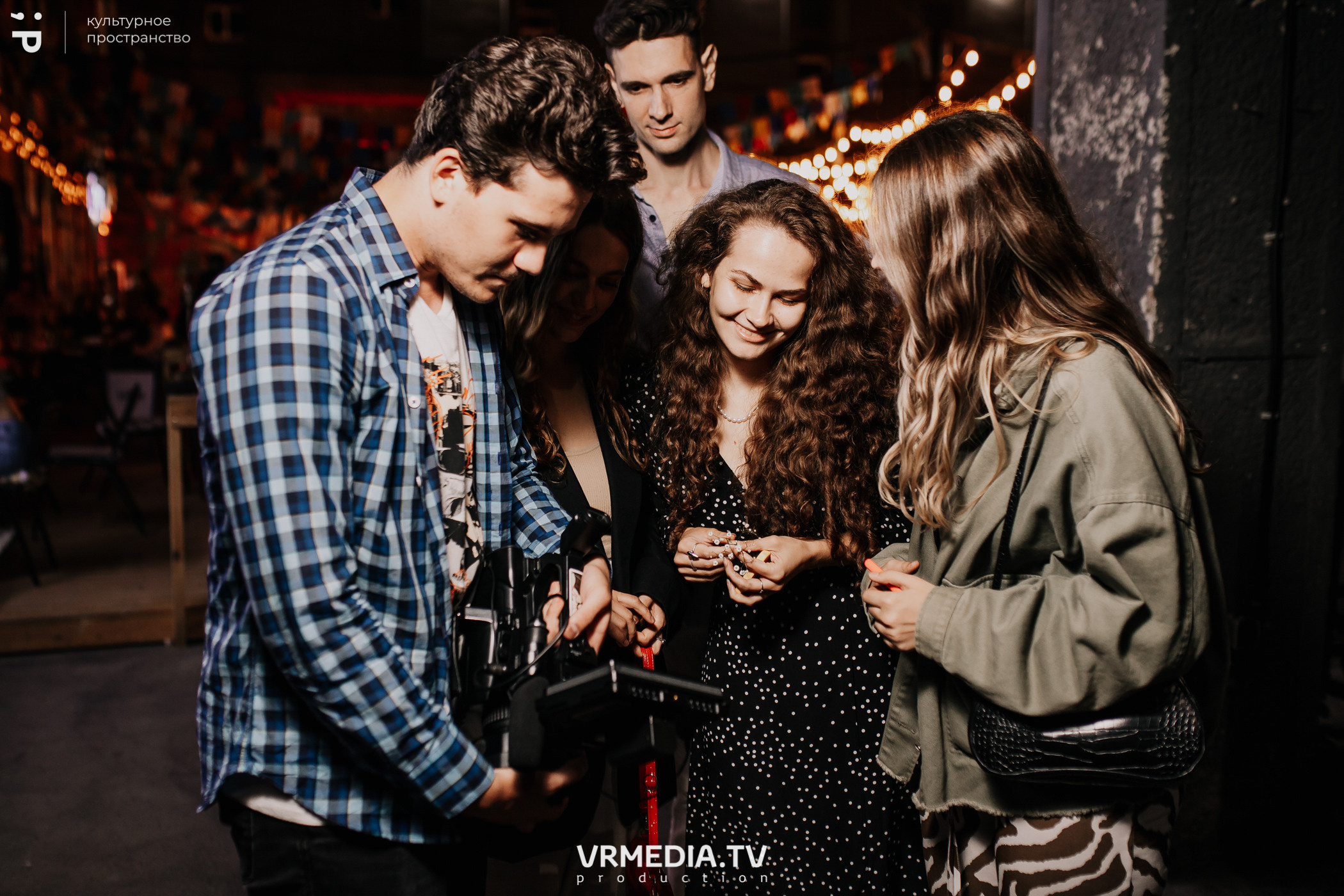 11 Friends of Chao в культурном пространстве «Редакция»