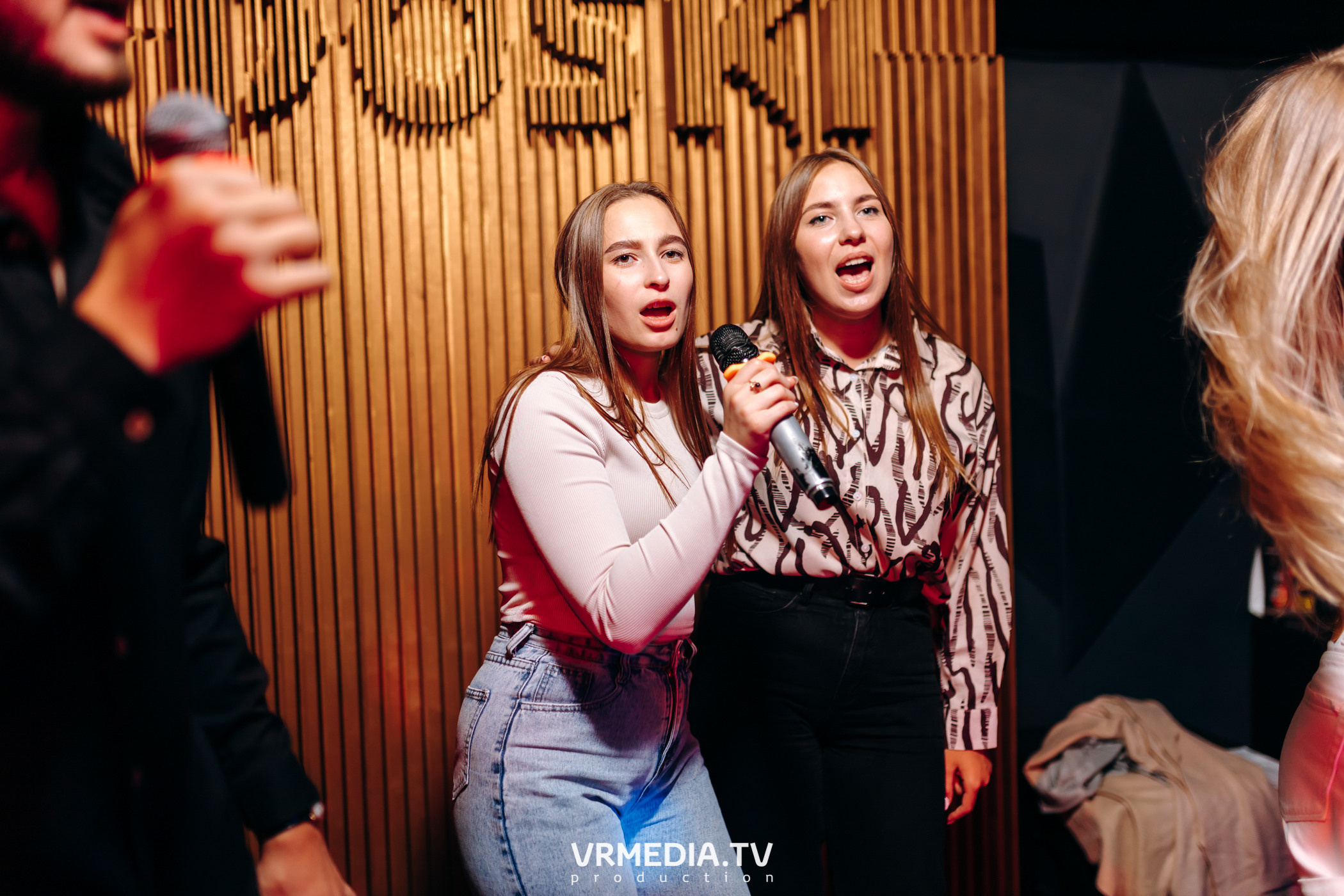 Новогодние корпоративы в баре «DOSKI»