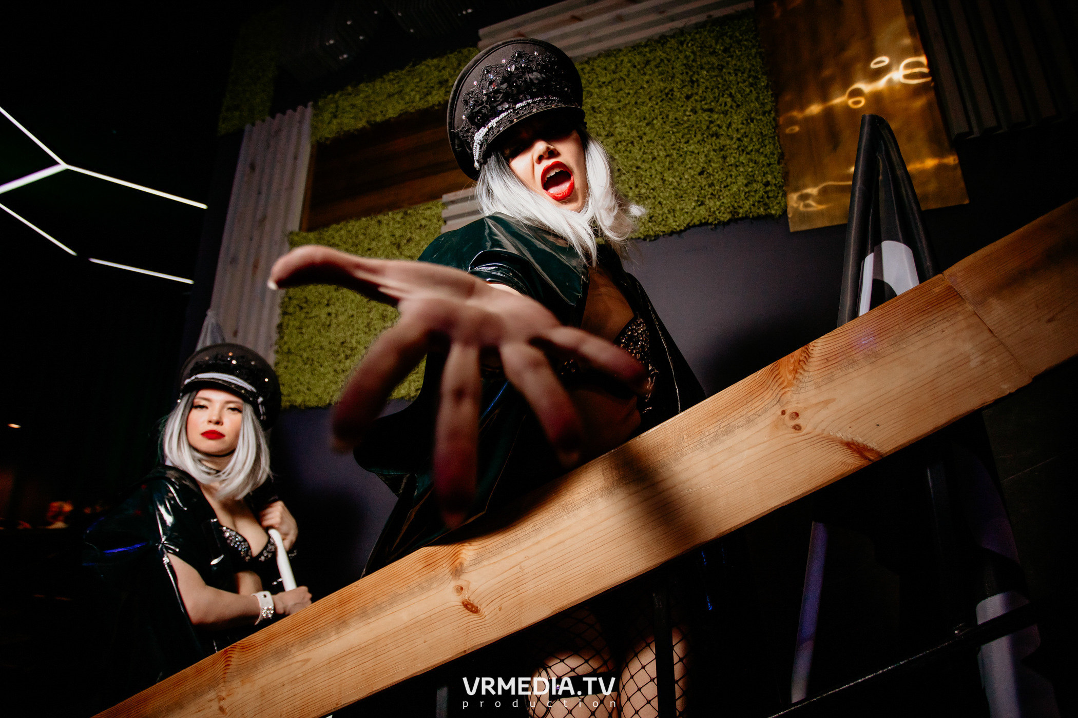 Выходные в баре «DOSKI»