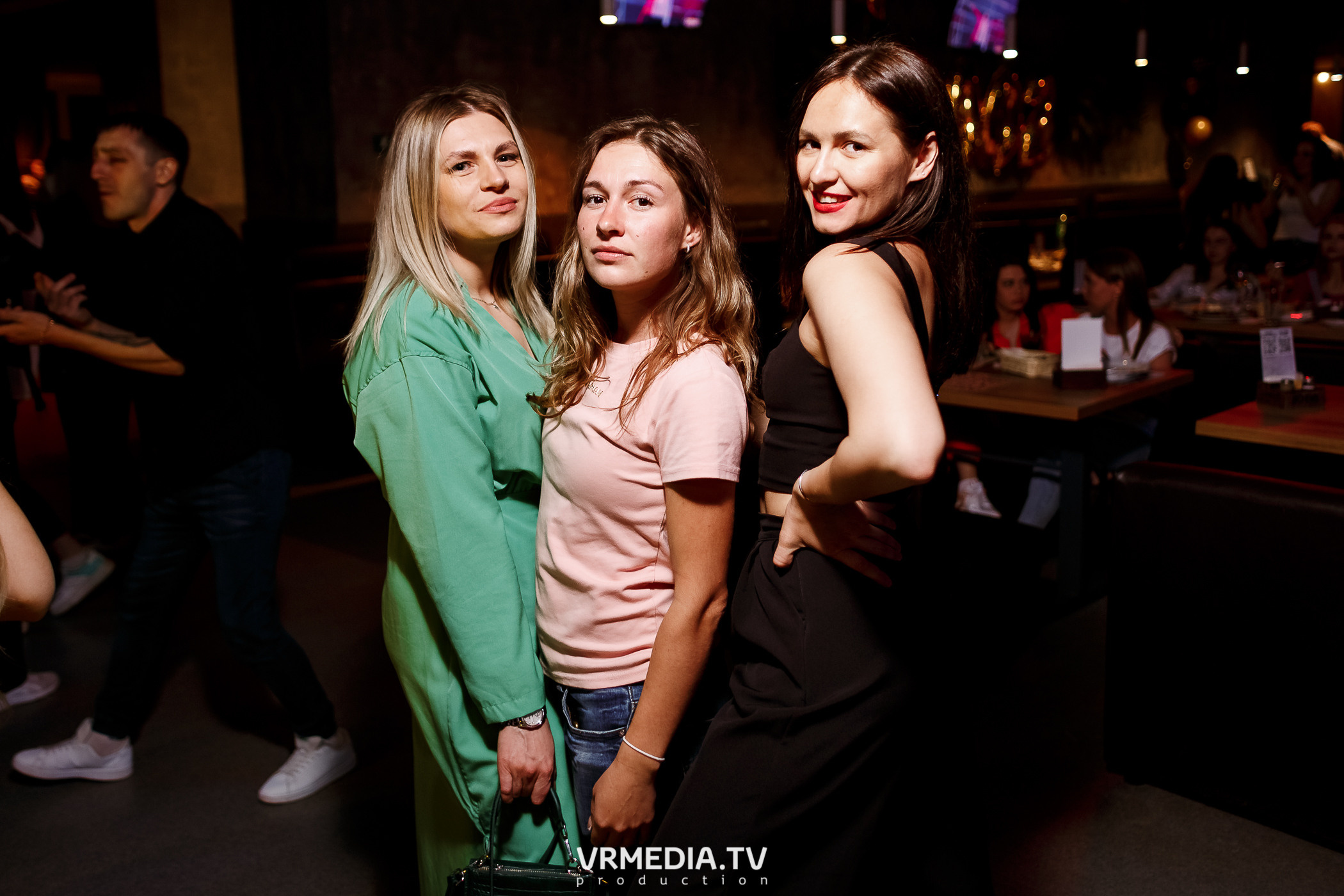 Выходные в баре «DOSKI»