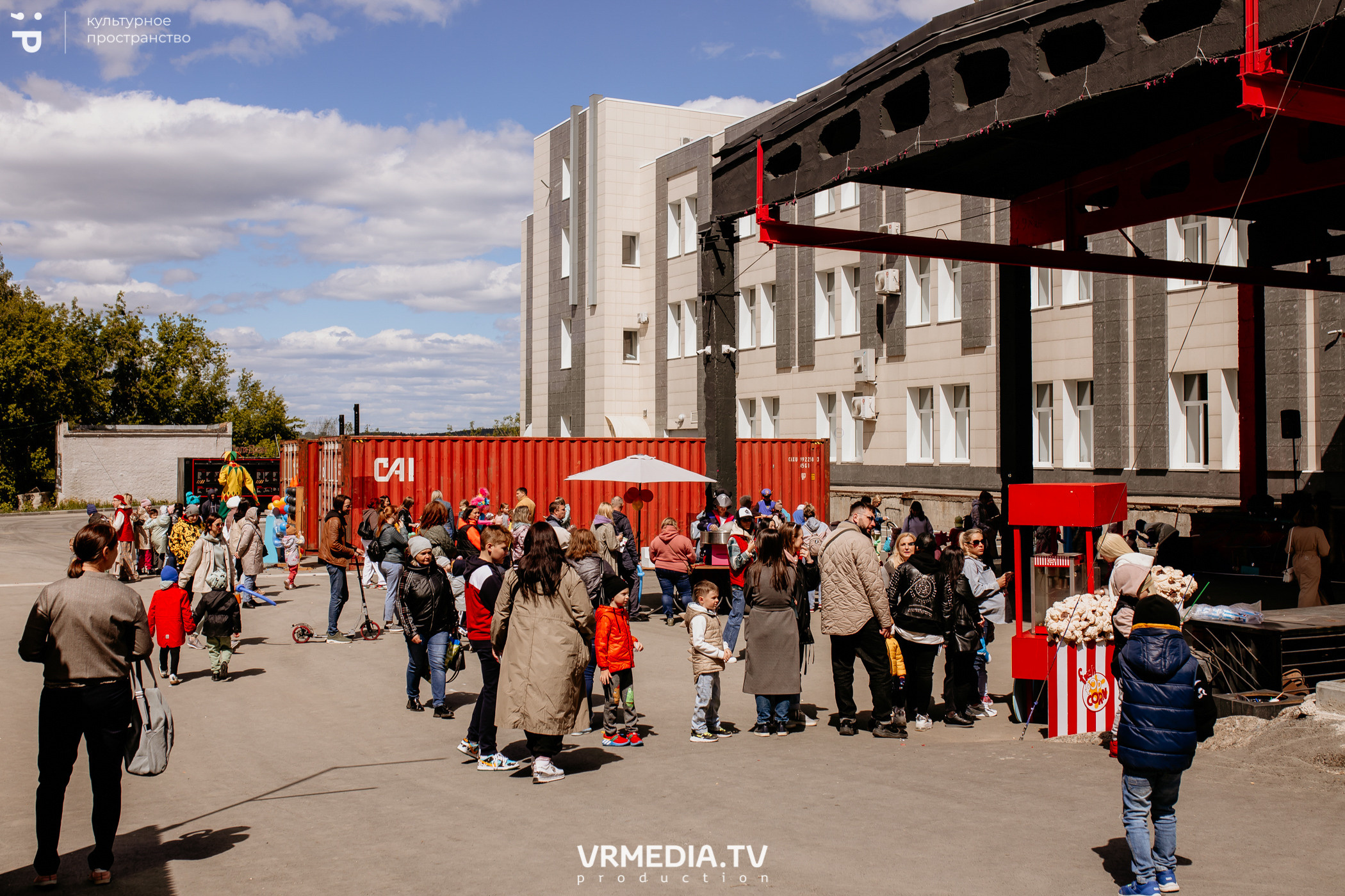 ВСТРЕЧАЙ ЛЕТО С DETISKAZKA42 в культурном пространстве «Редакция»