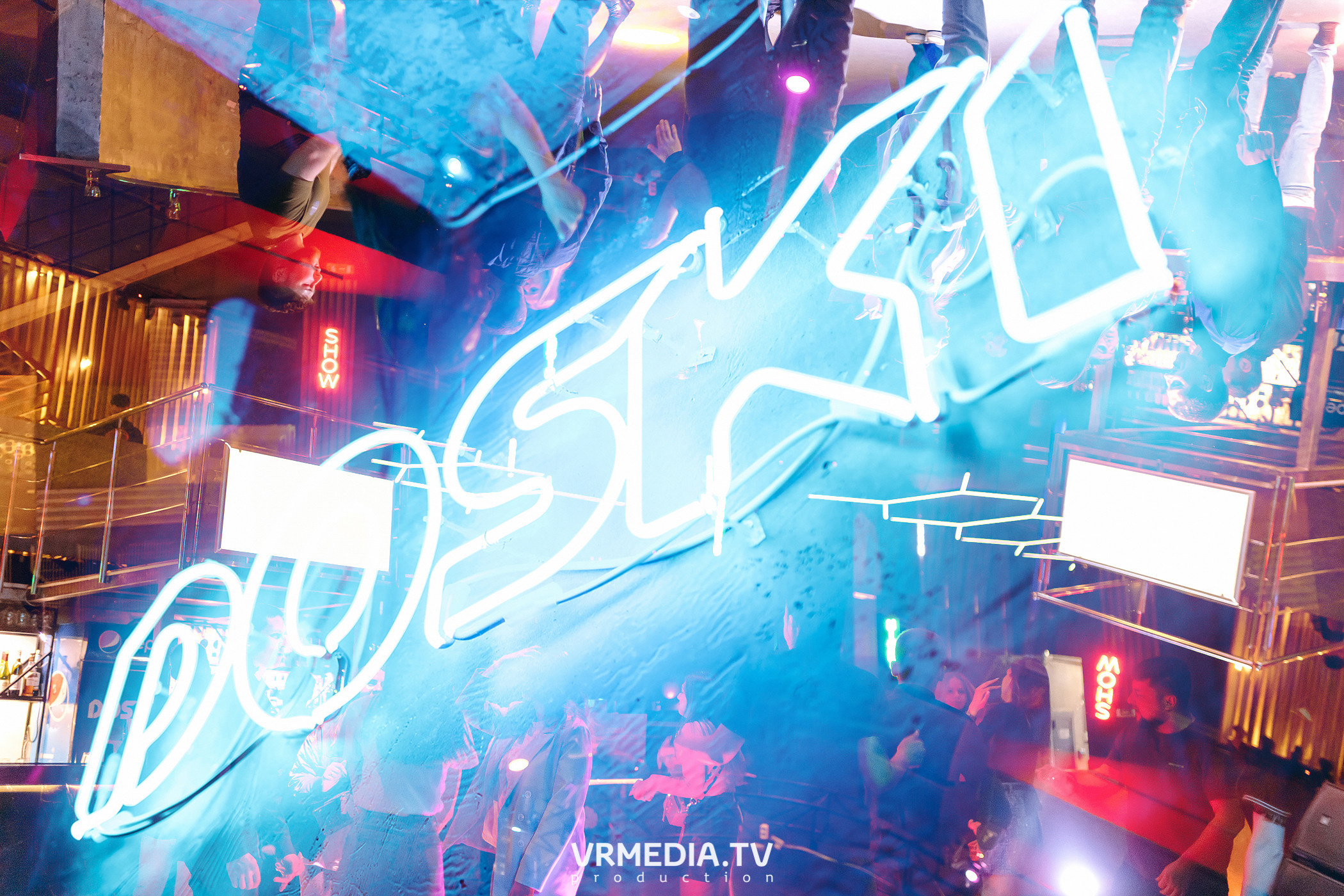 Выходные в баре «DOSKI»