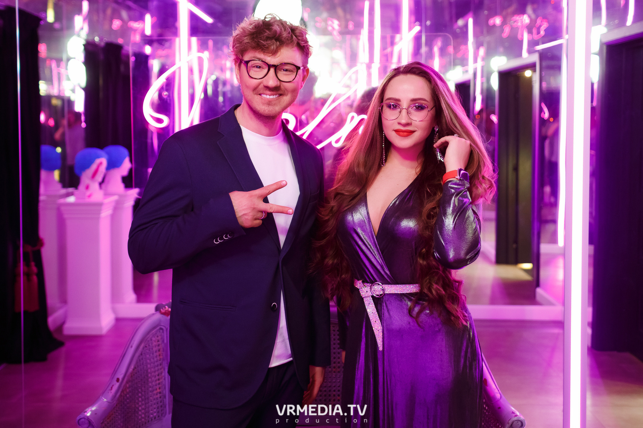 Колесо фортуны в караоке-баре «Volna»