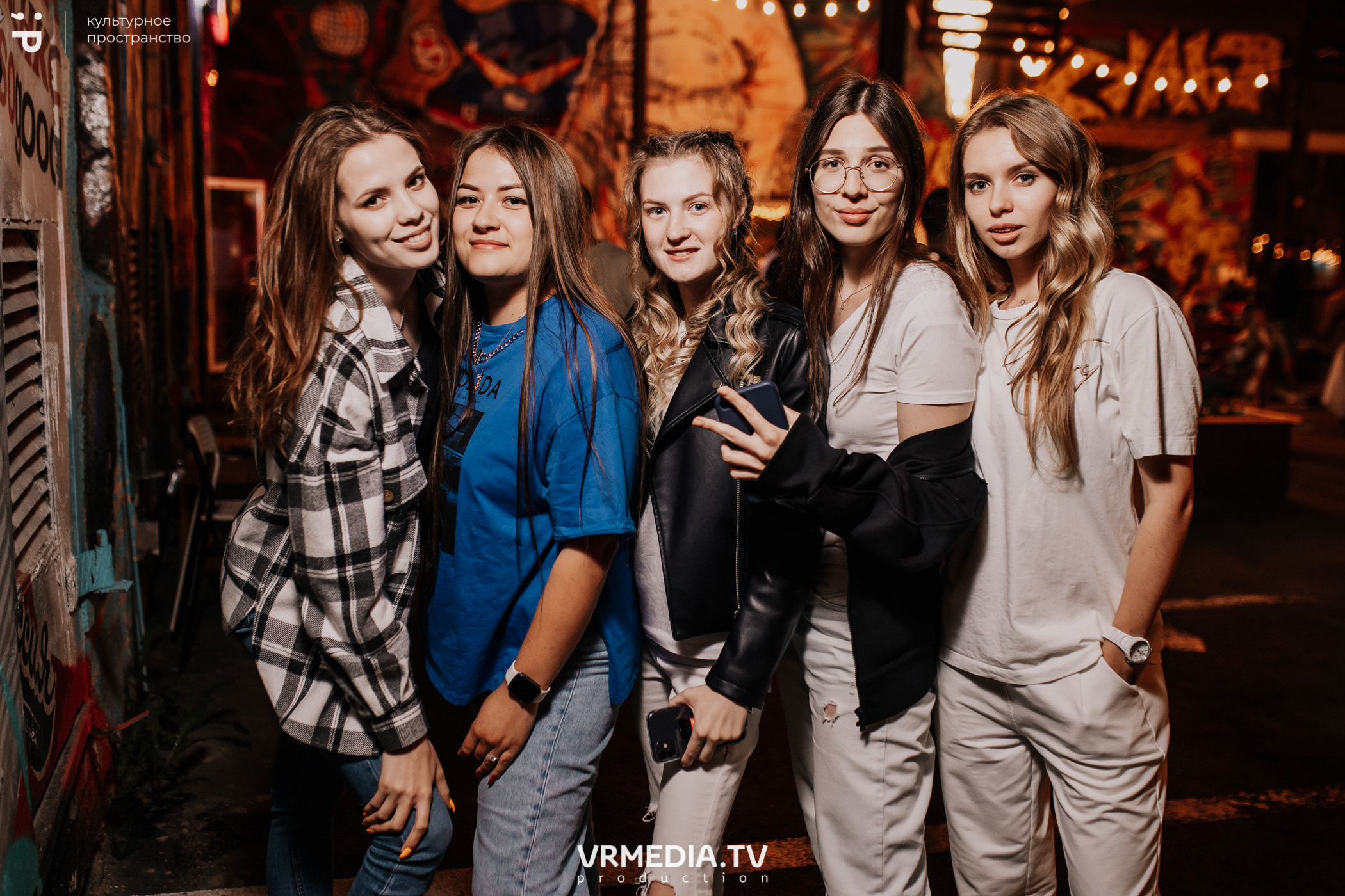 11 Friends of Chao в культурном пространстве «Редакция»