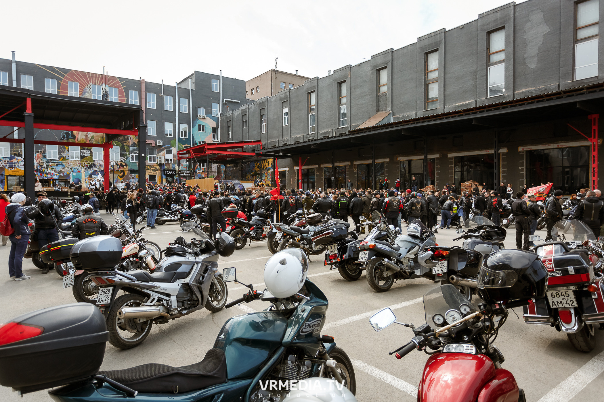 Открытие кемеровского мотосезона в культурном пространстве «Редакция»