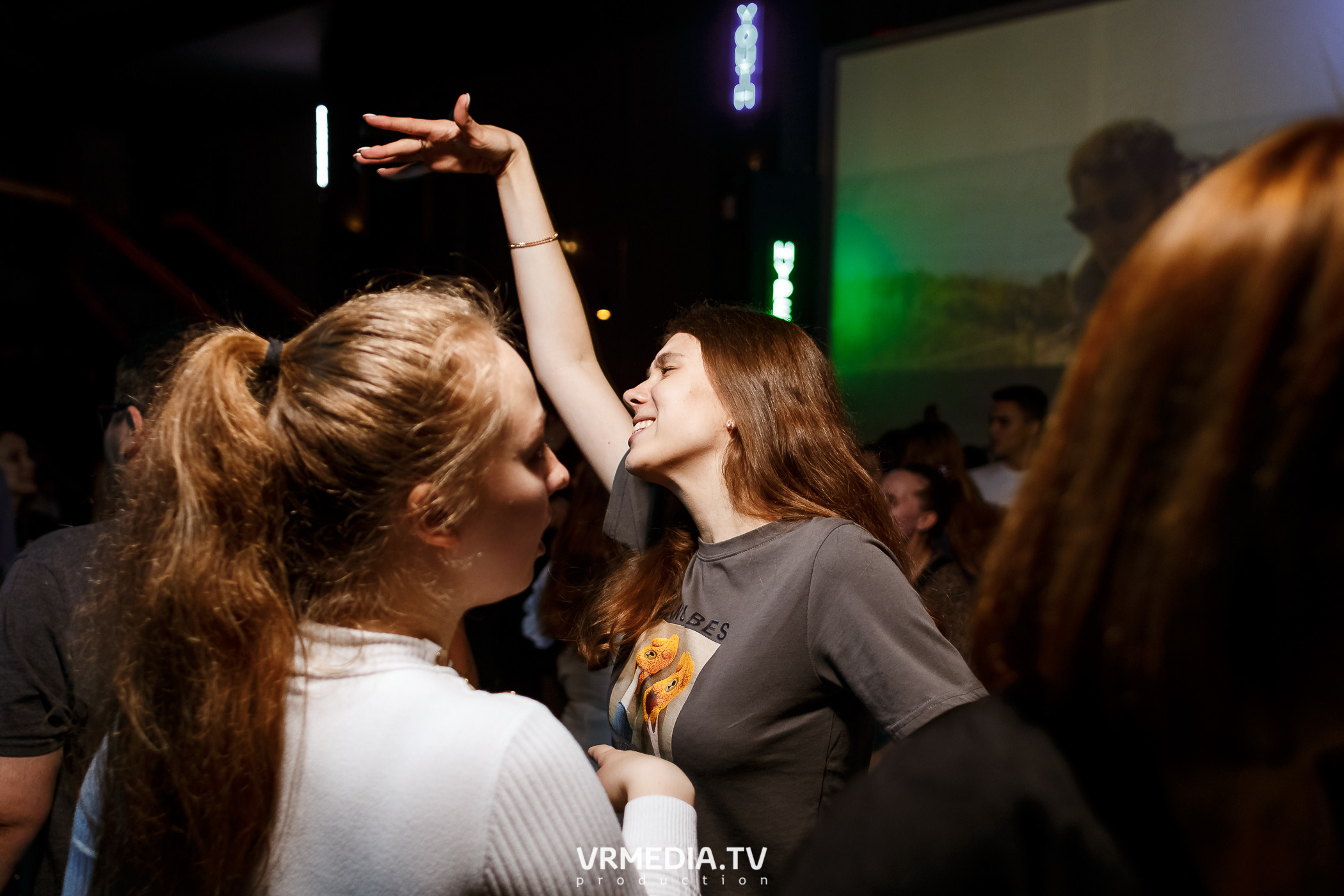 Выходные в баре «DOSKI»