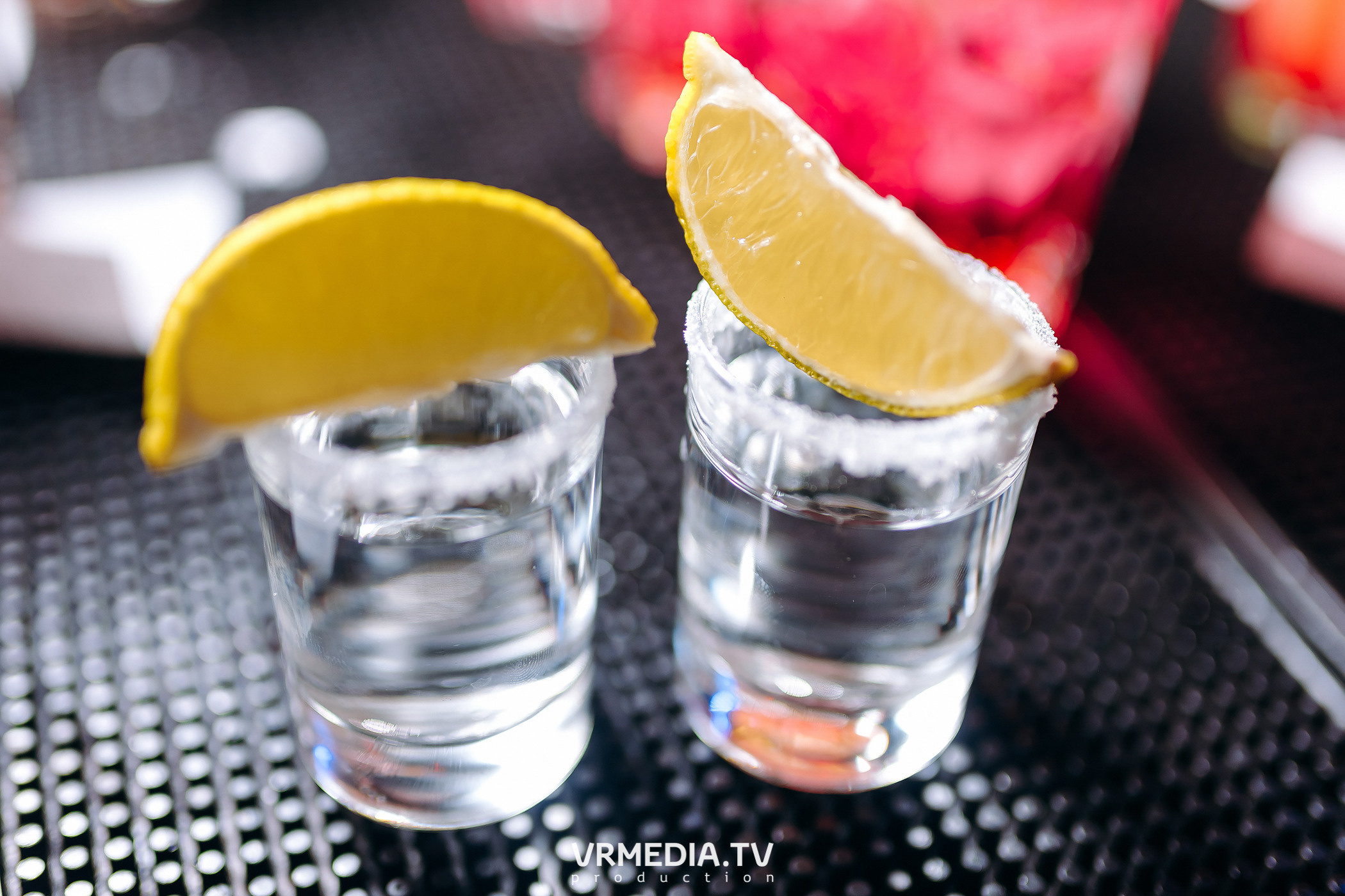 Выходные в баре «DOSKI»