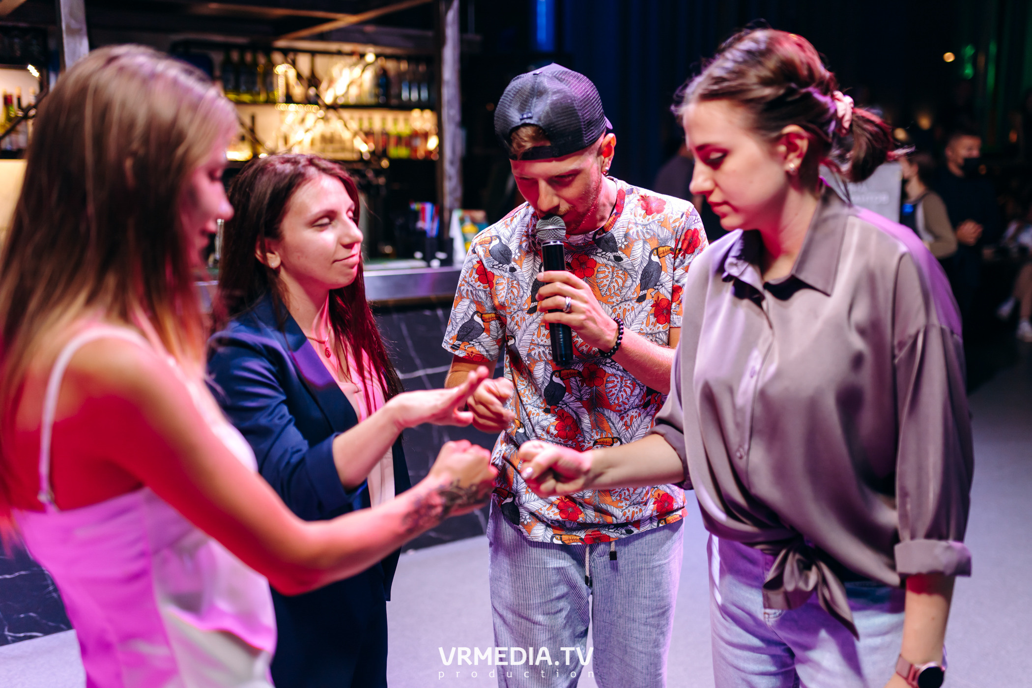 Выходные в баре «DOSKI»