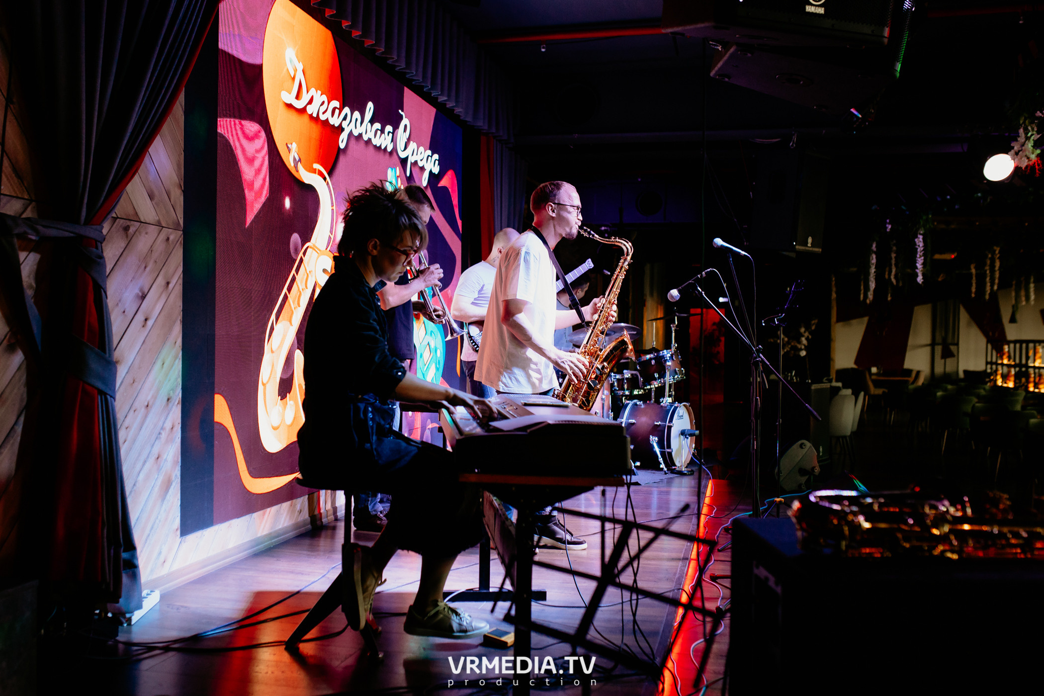 Джазовая среда. Jam session