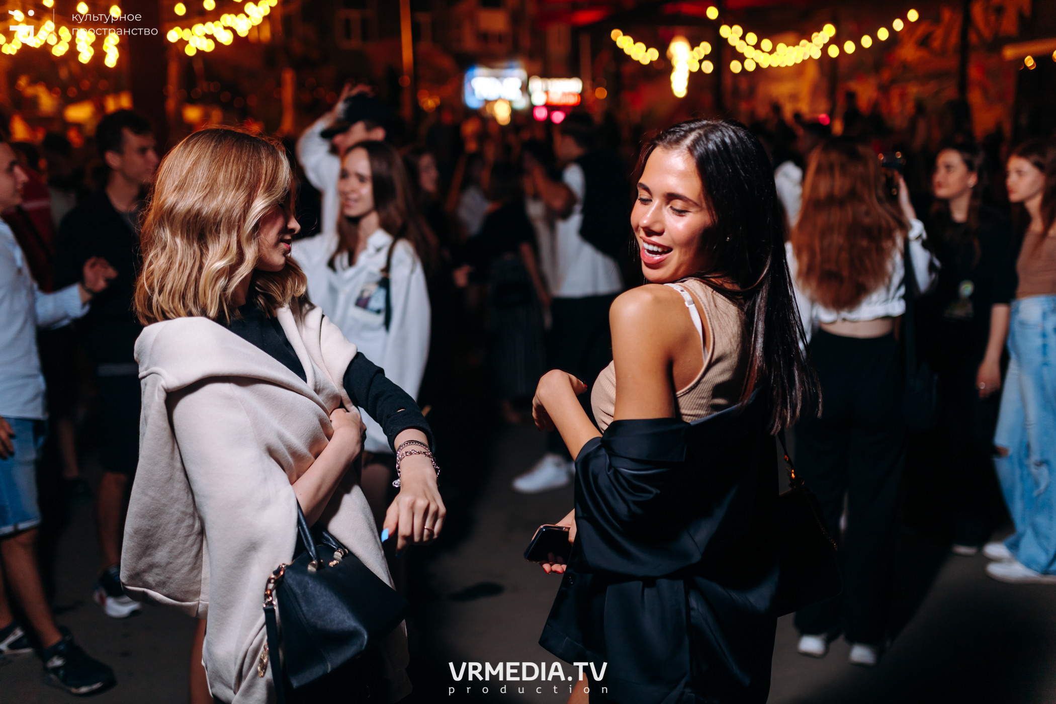 #Редакция_Лето: Warm Inside в культурном пространстве «Редакция»