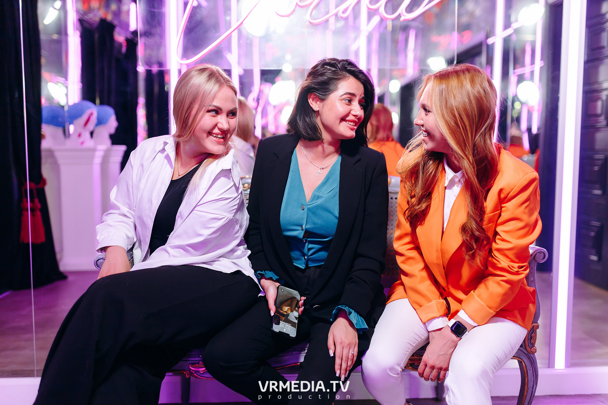 Колесо Фортуны в караоке-баре «Volna»